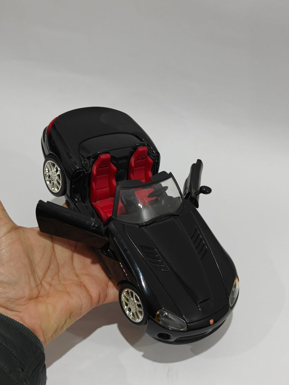 1:18 Hot Wheels Dodge Viper Roadster (Pre - Owned) - Kinder Logs