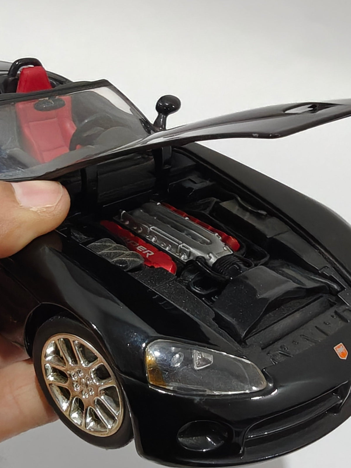 1:18 Hot Wheels Dodge Viper Roadster (Pre - Owned) - Kinder Logs