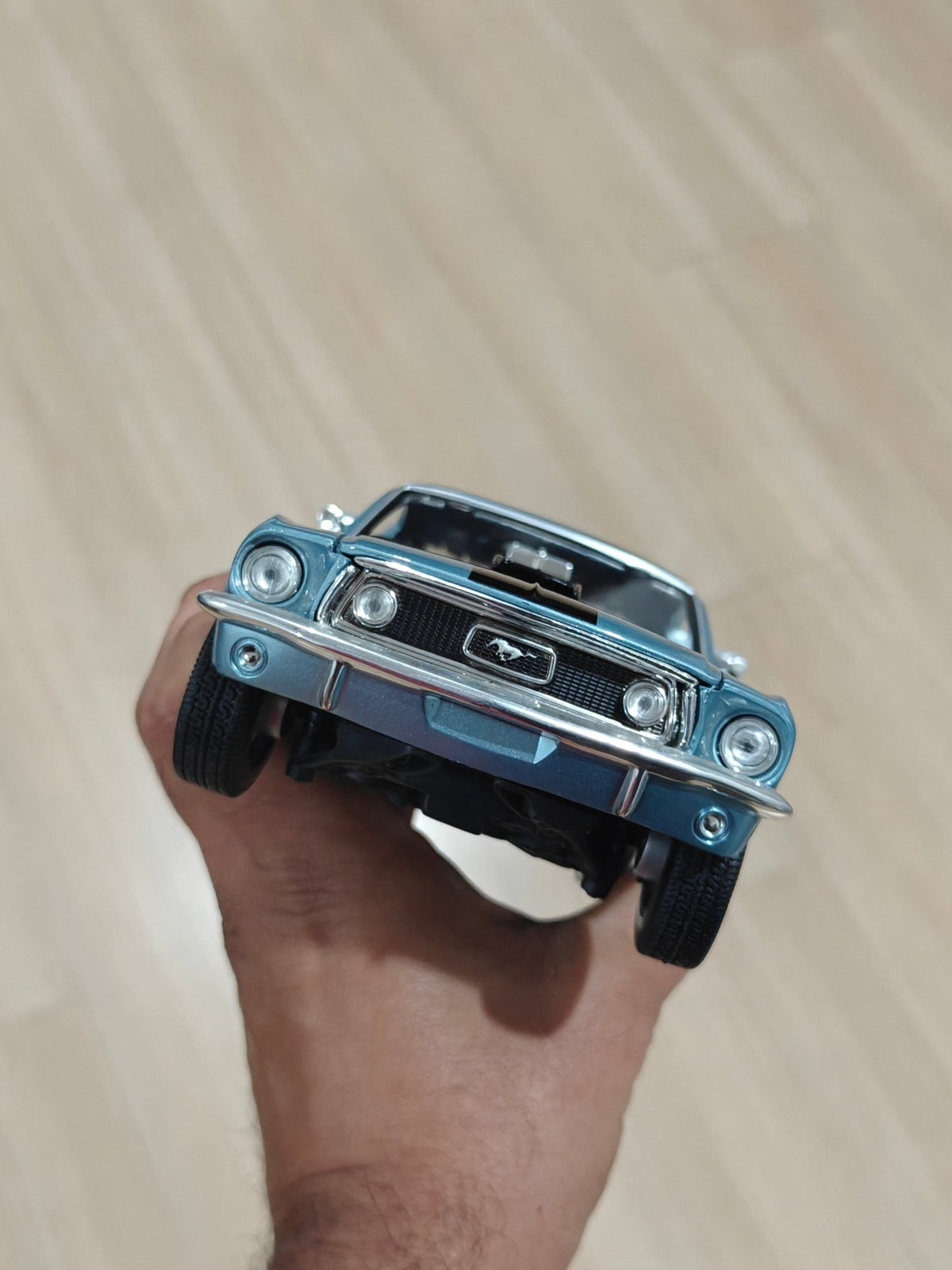 1:18 Maisto 1968 Ford Mustang GT (Pre - Owned) - Kinder Logs