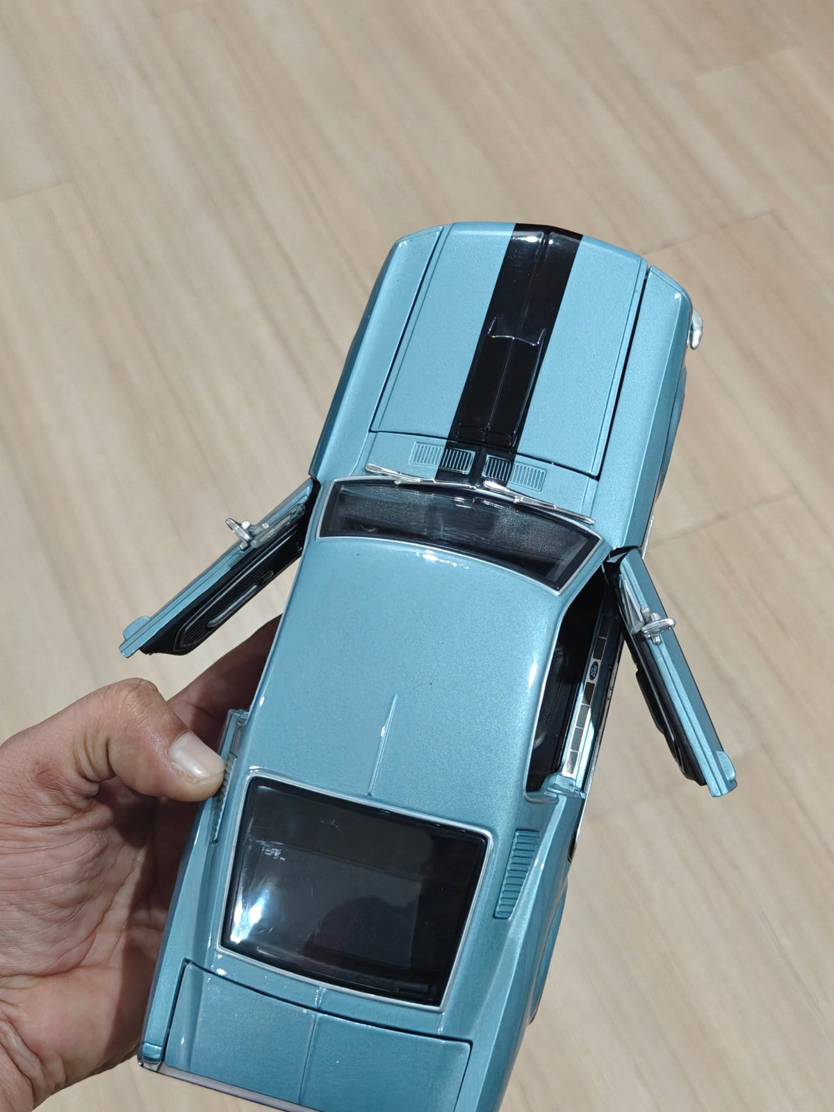 1:18 Maisto 1968 Ford Mustang GT (Pre - Owned) - Kinder Logs