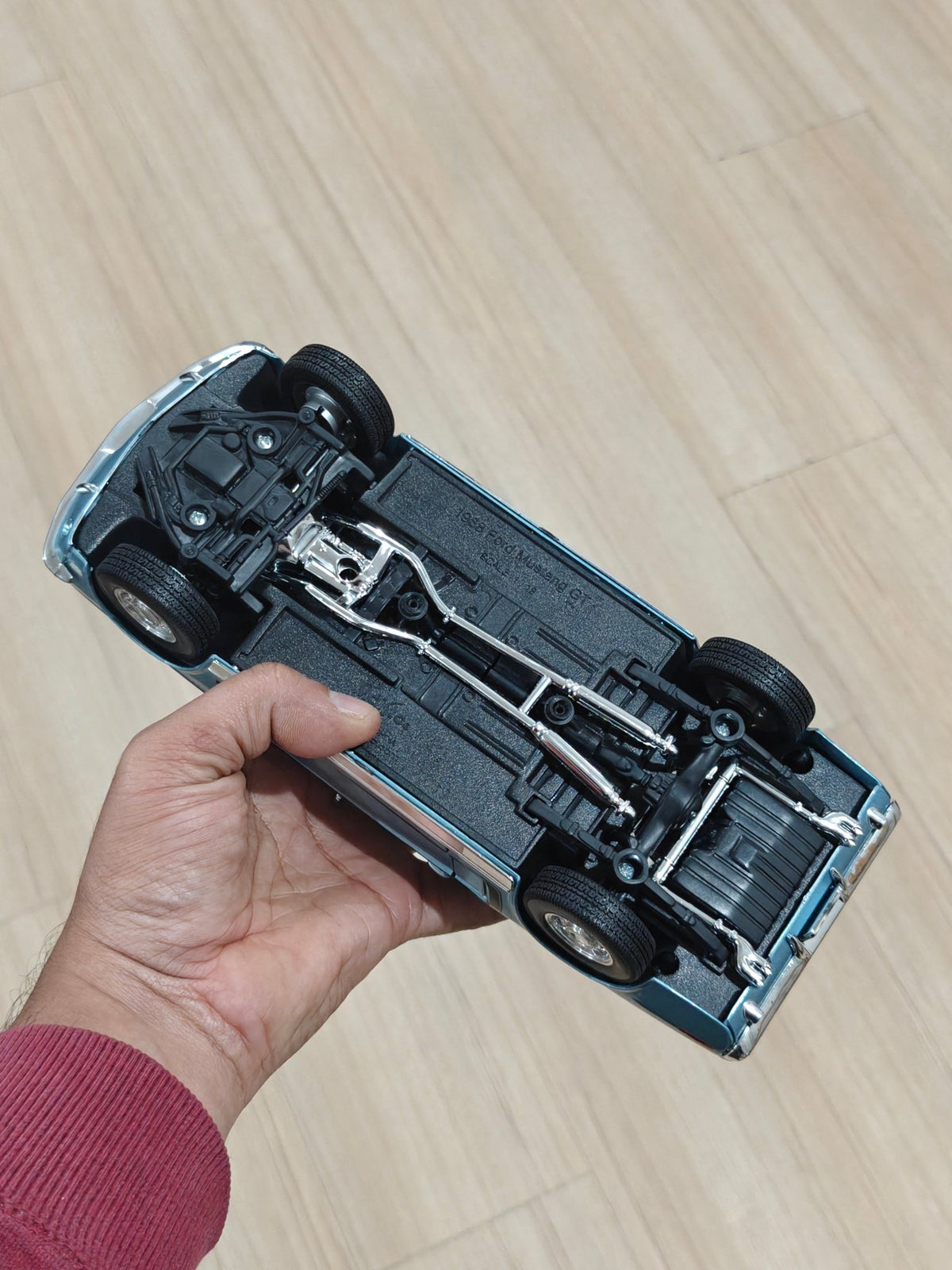 1:18 Maisto 1968 Ford Mustang GT (Pre - Owned) - Kinder Logs