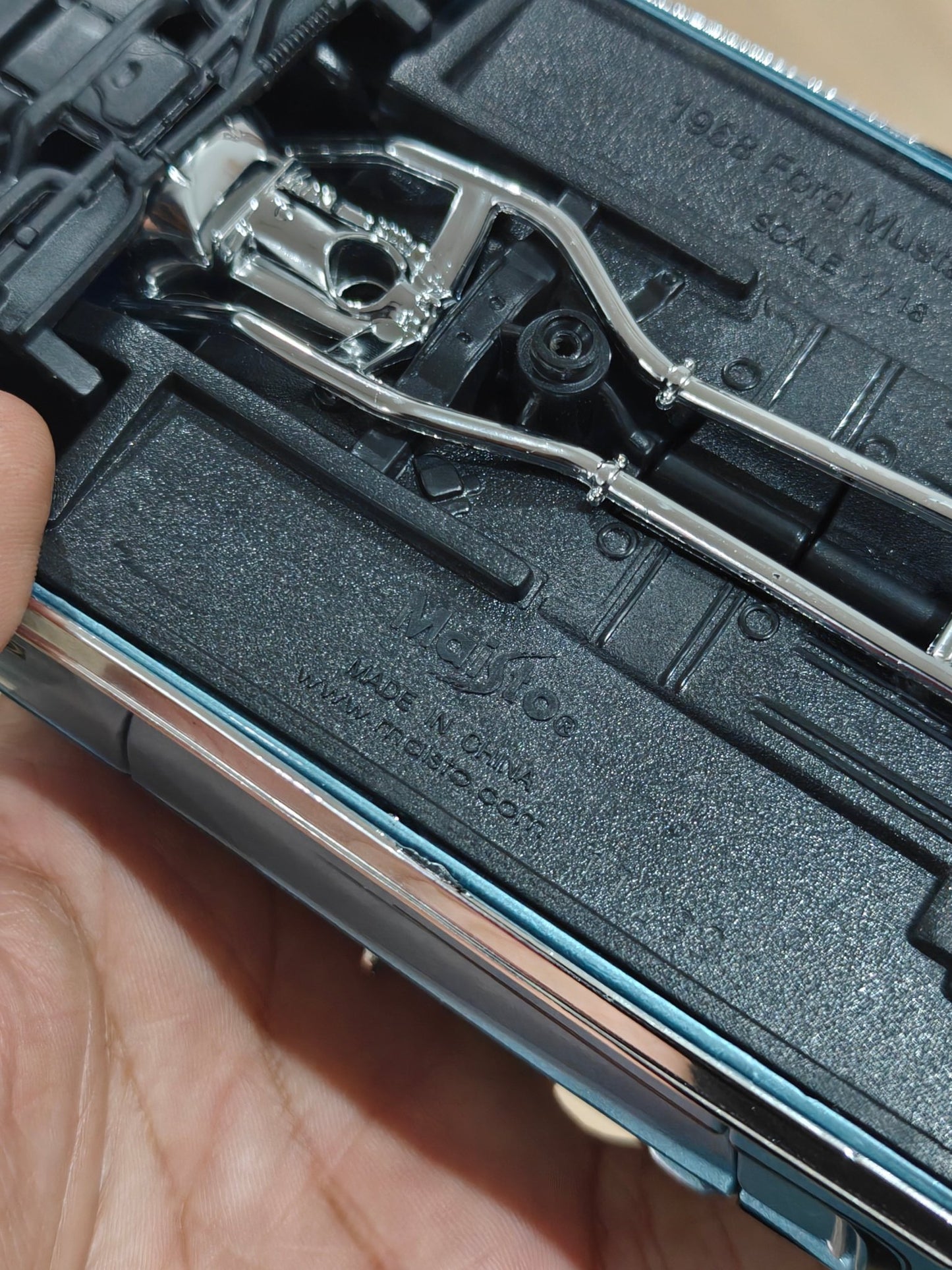 1:18 Maisto 1968 Ford Mustang GT (Pre - Owned) - Kinder Logs