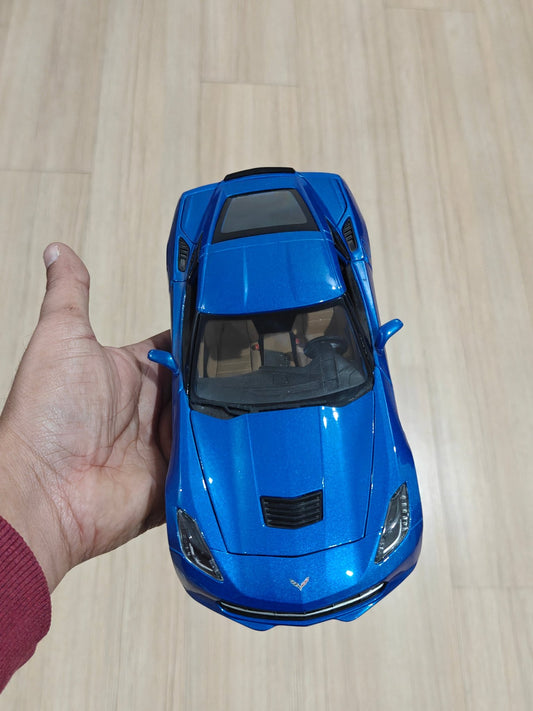 1:18 Maisto 2014 Corvette Stingray (Pre - Owned) - Kinder Logs