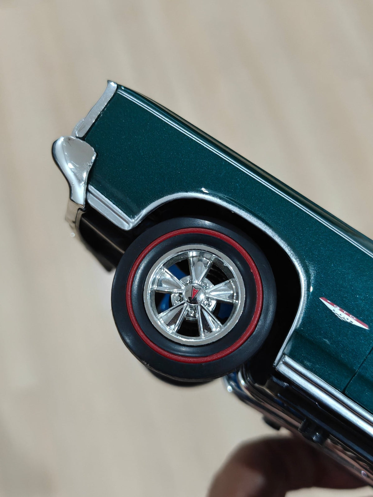 1:18 Welly 1966 Pontiac GTO (Pre - Owned) - Kinder Logs
