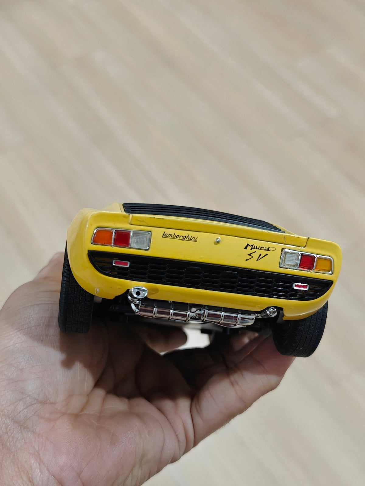 1:18 Welly Lamborghini Miura P400 SV - Yellow Color (Pre - Owned) - Kinder Logs