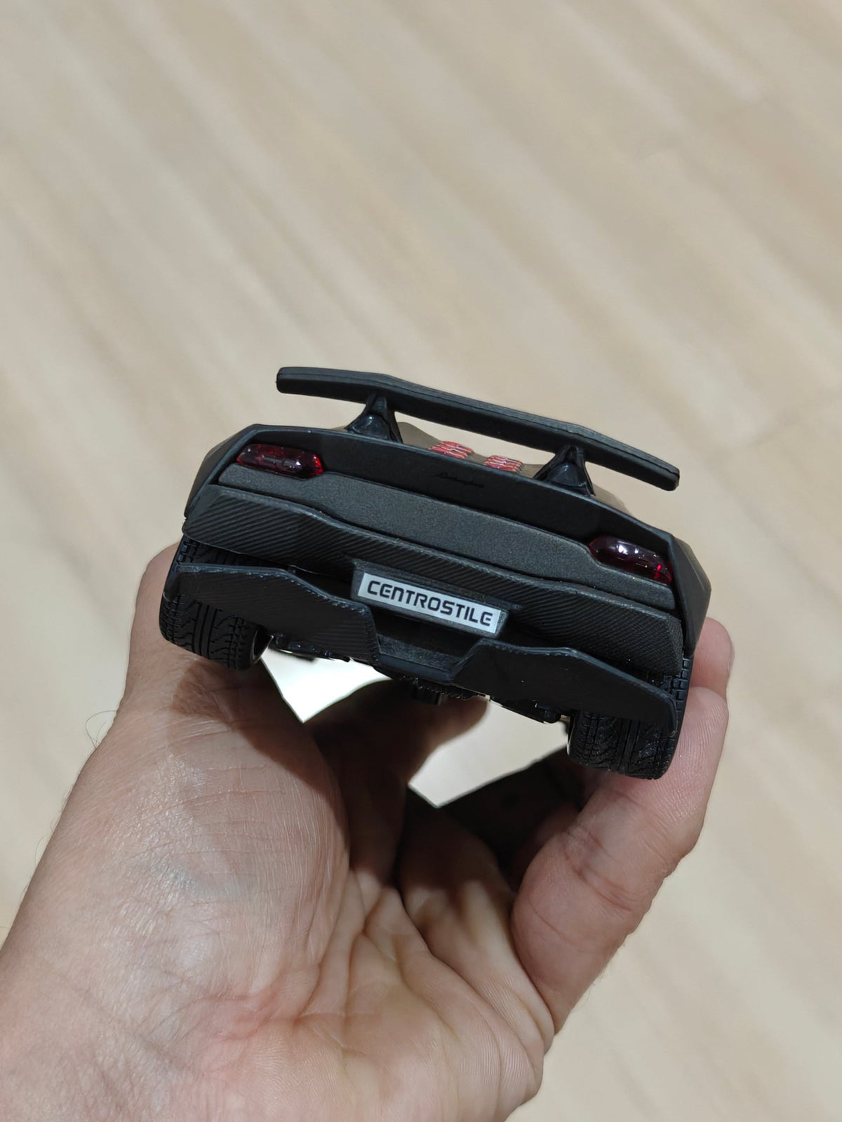1:24 Bburago Lamborghini Sesto Elemento (Pre - Owned) - Kinder Logs