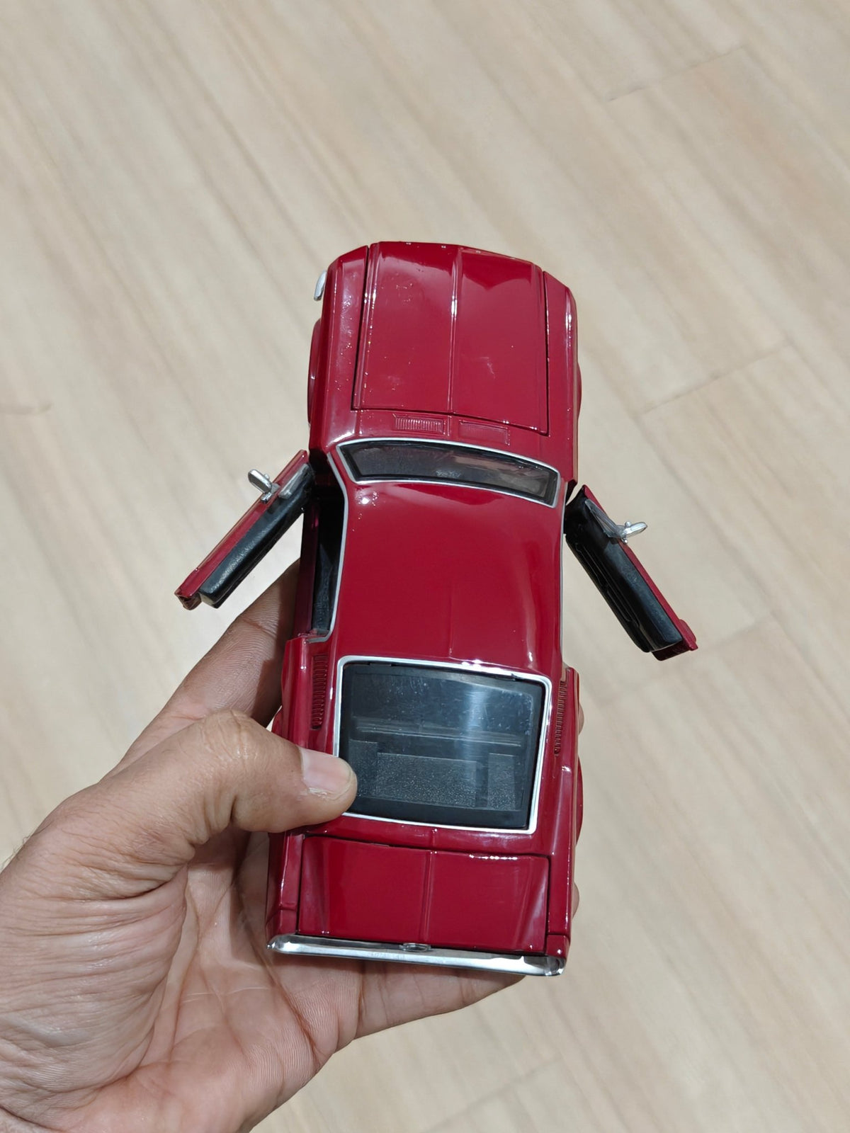 1:24 Maisto 1967 Ford Mustang GT (Pre - Owned) - Kinder Logs