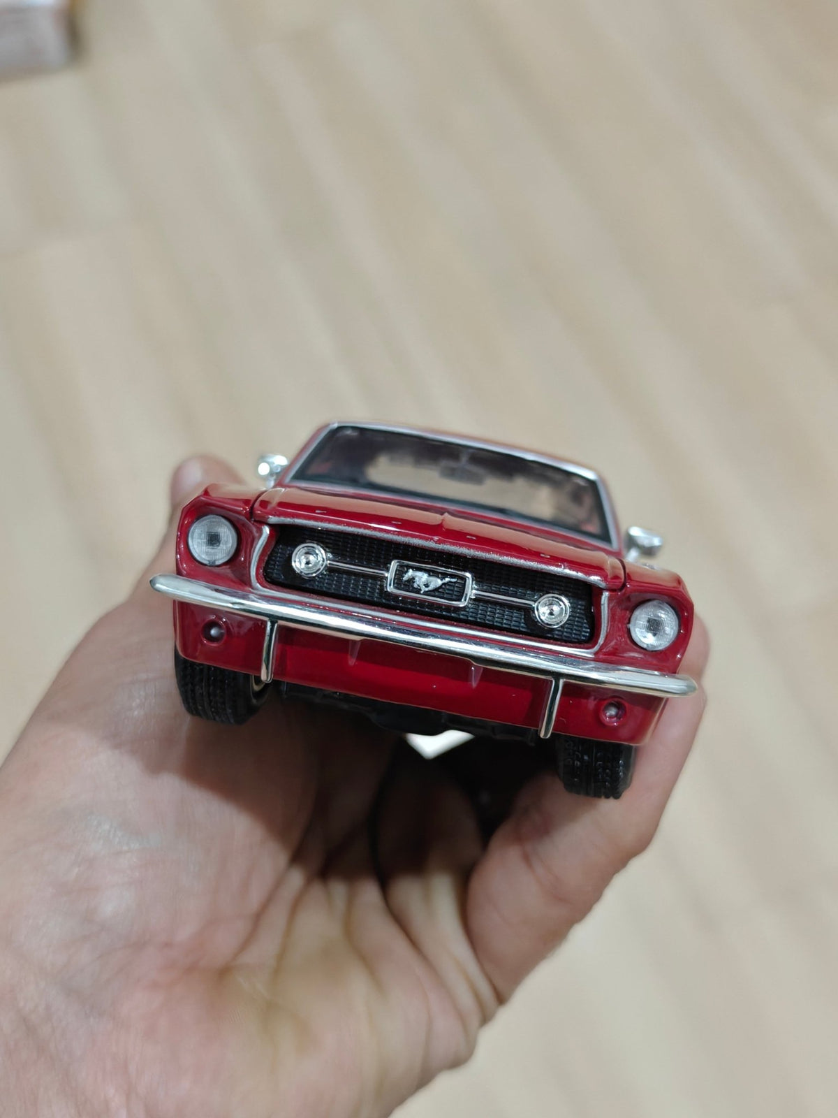 1:24 Maisto 1967 Ford Mustang GT (Pre - Owned) - Kinder Logs