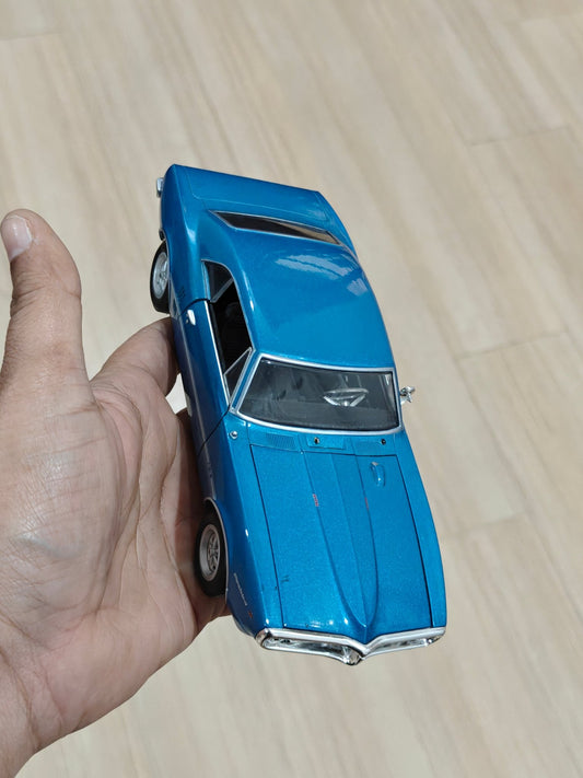 1:24 Welly 1967 Pontiac Firebird (Pre - Owned) - Kinder Logs