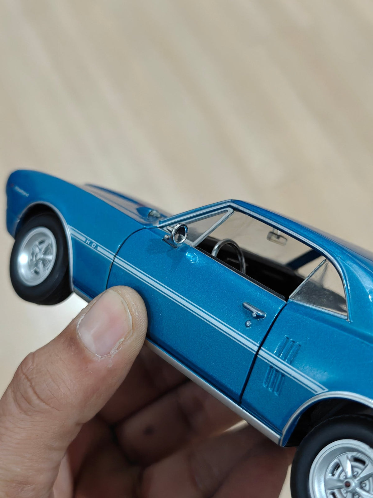 1:24 Welly 1967 Pontiac Firebird (Pre - Owned) - Kinder Logs