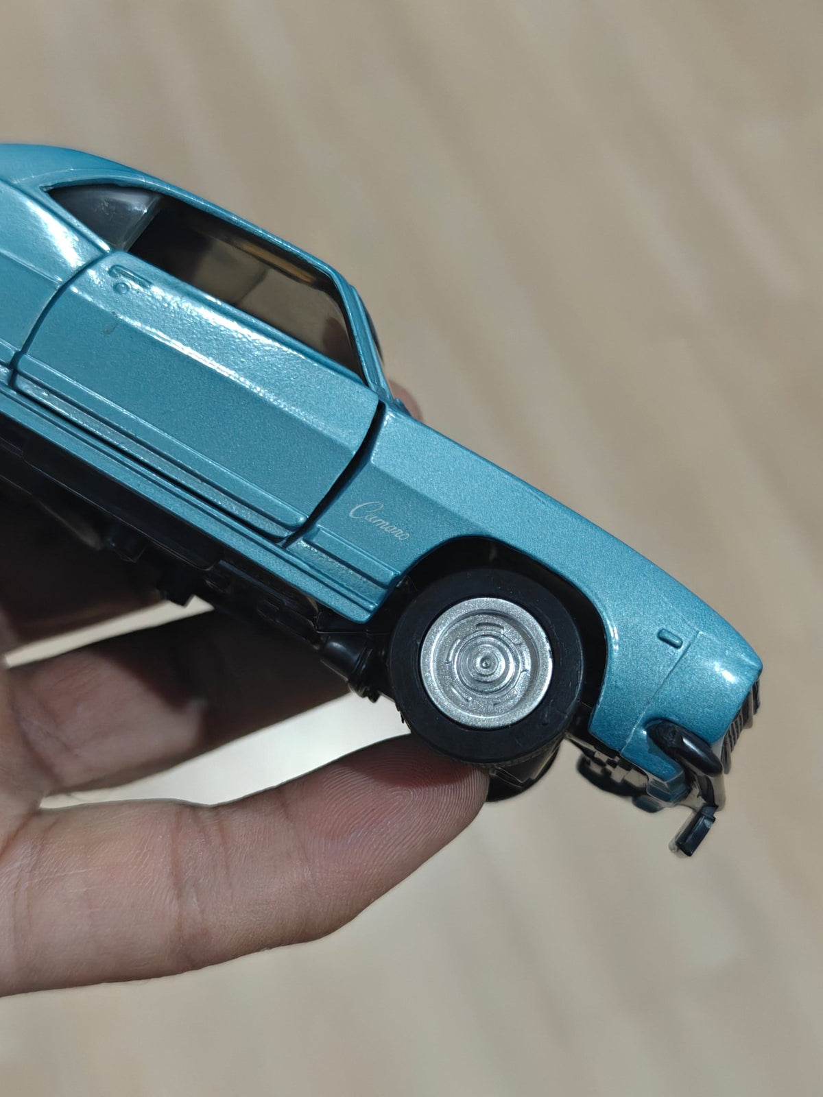 1:32 New - Ray 1969 Chevrolet Camaro Z28 (Pre - Owned) - Kinder Logs