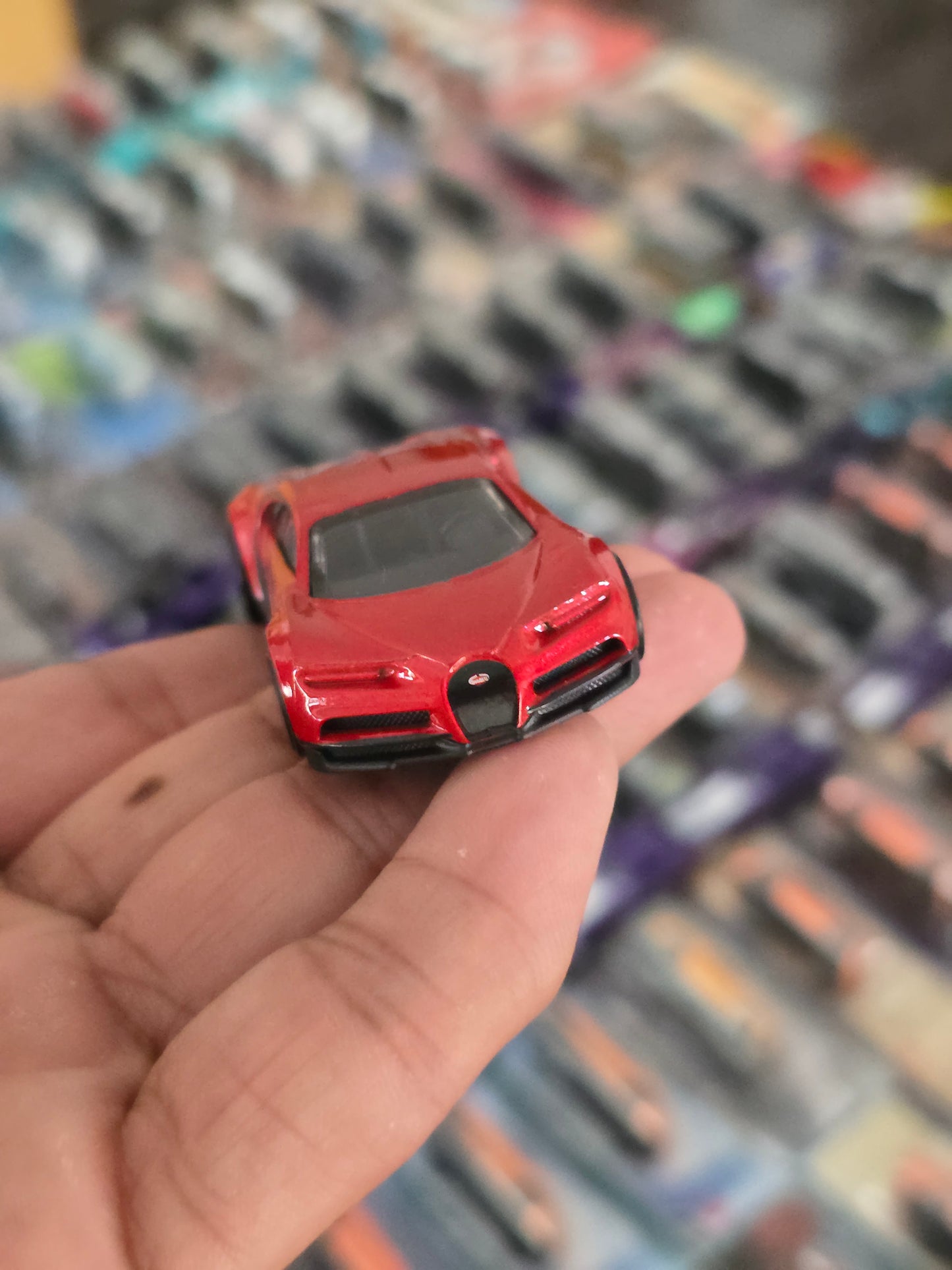 Hot Wheels 2016 Bugatti Chiron - Red (Uncarded)