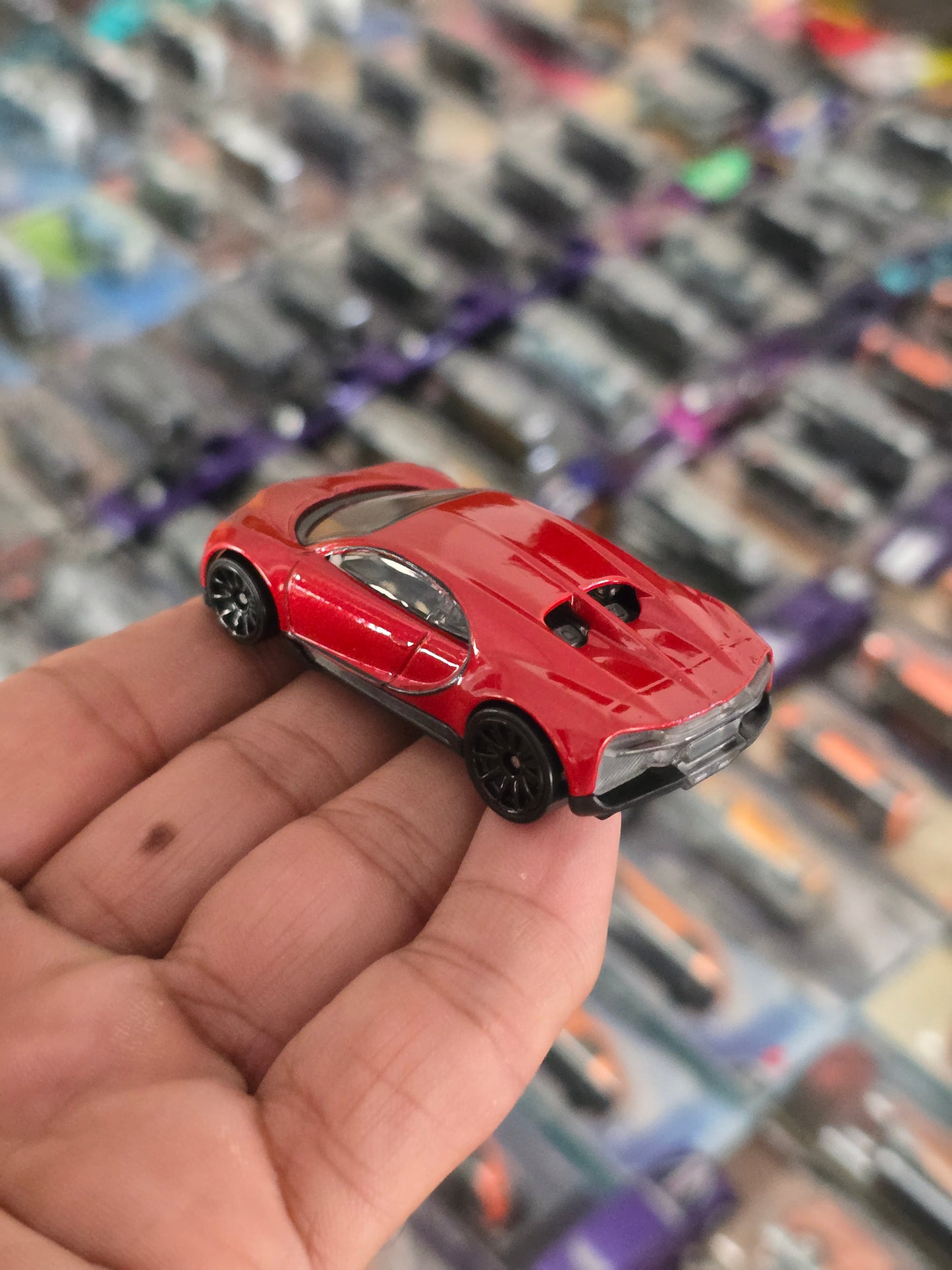 Hot Wheels 2016 Bugatti Chiron - Red (Uncarded)