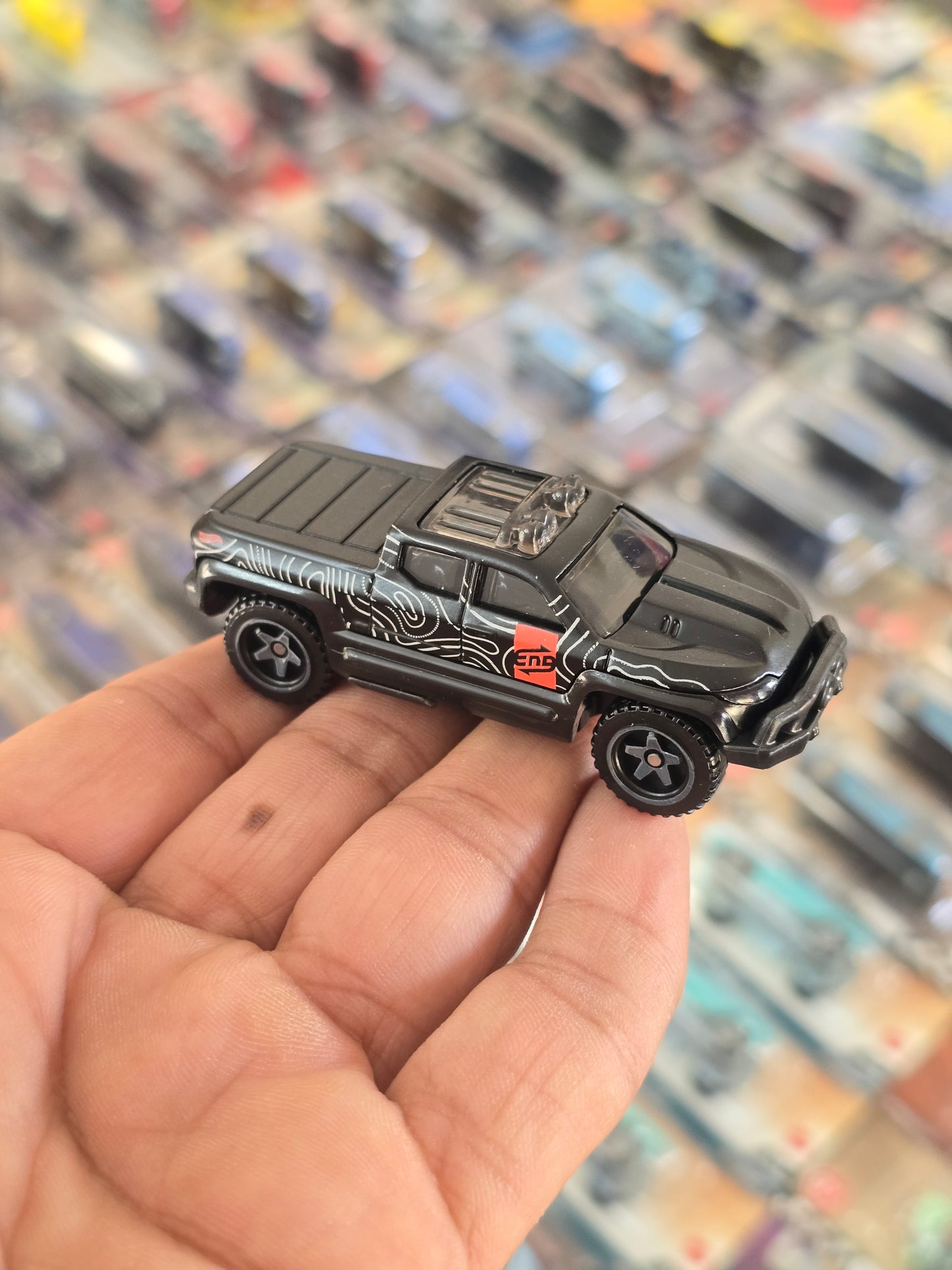 Hot Wheels Off-Duty Adventure SUV (Uncarded)