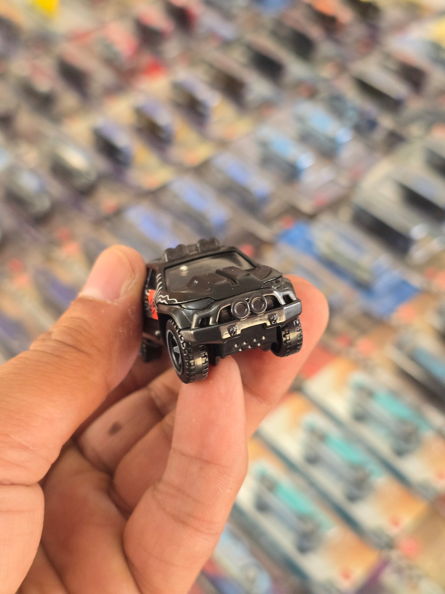 Hot Wheels Off-Duty Adventure SUV (Uncarded)