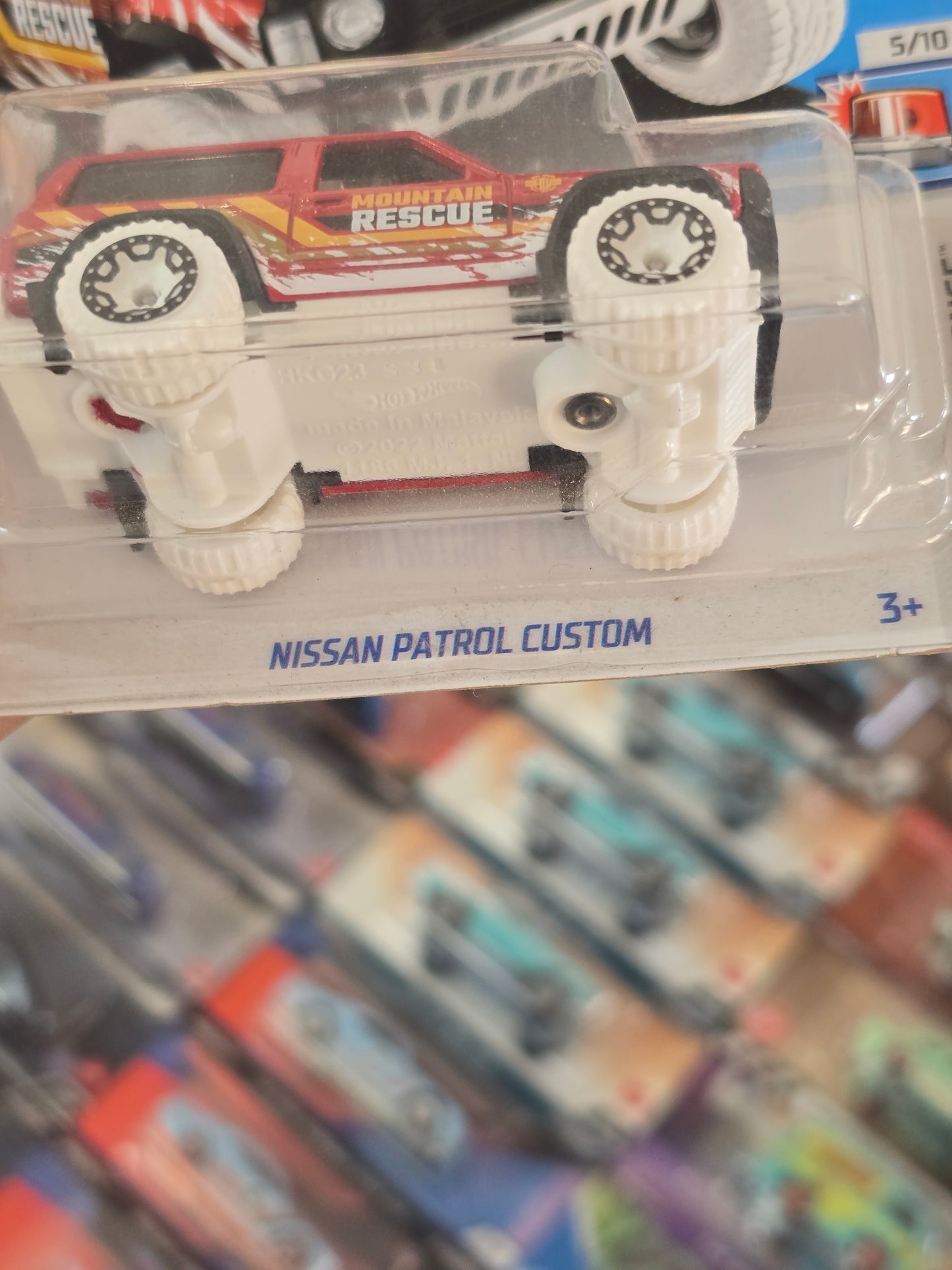 Hot Wheels Nissan Patrol Custom - Red (Imported)