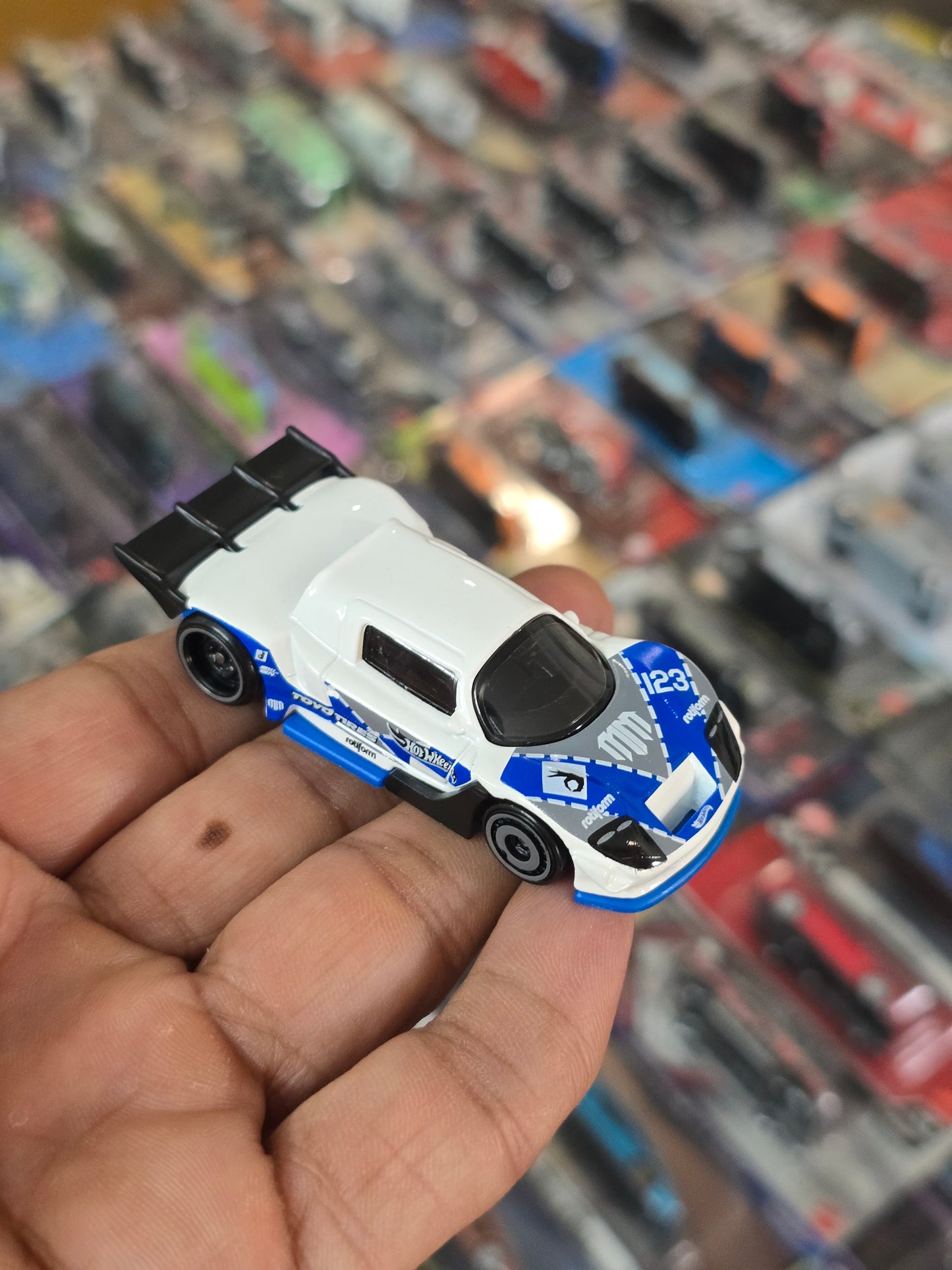 Hot Wheels Mad Mike Drift Attack - White (Uncarded)