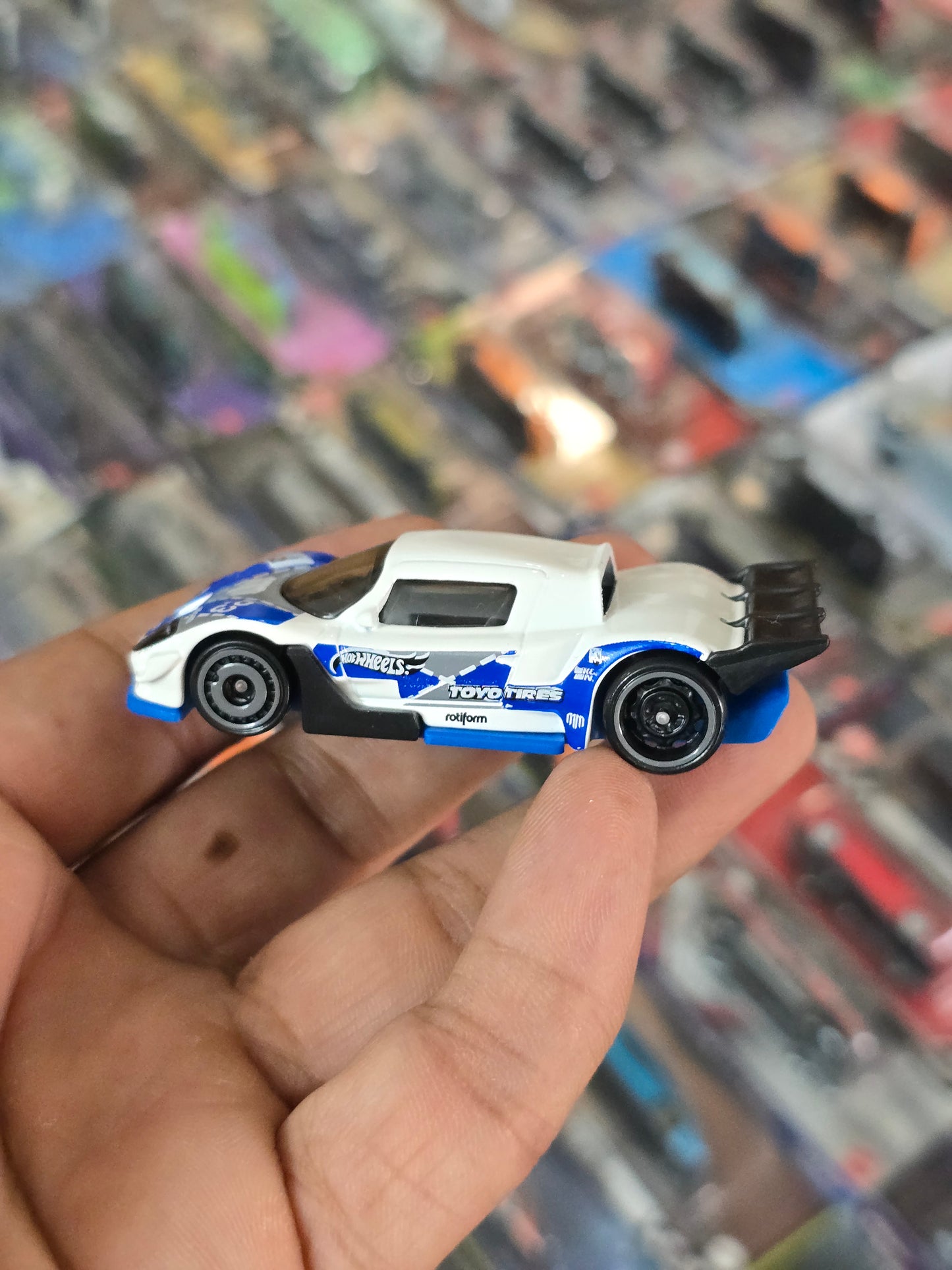 Hot Wheels Mad Mike Drift Attack - White (Uncarded)