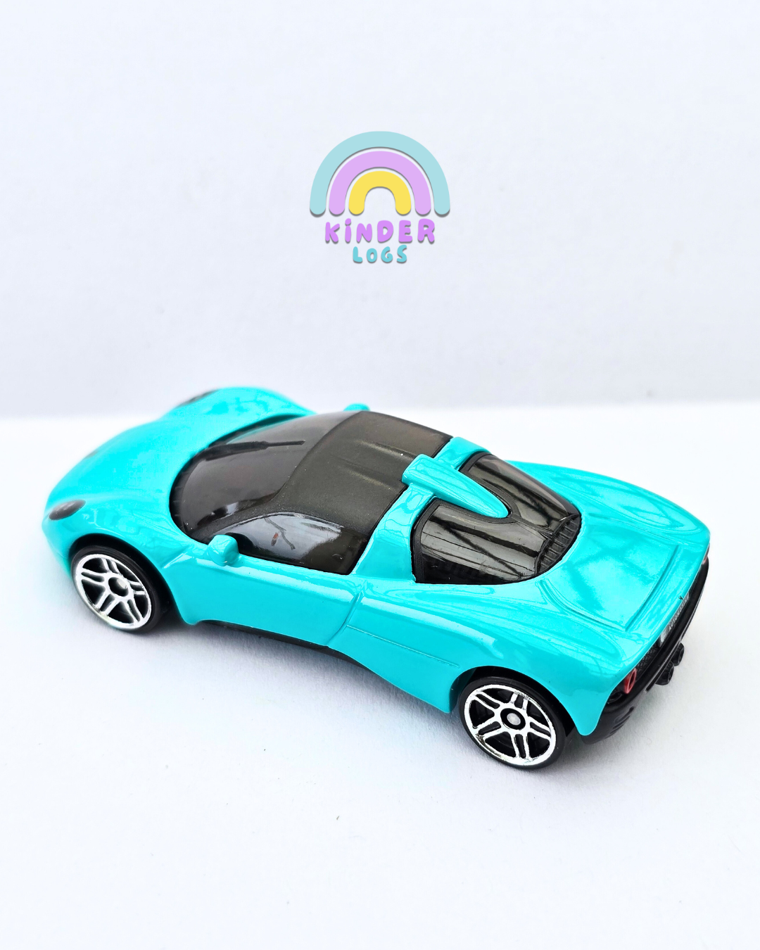 Hot Wheels Gordon Murray Automotive T.33 - Turquoise (Uncarded - New)