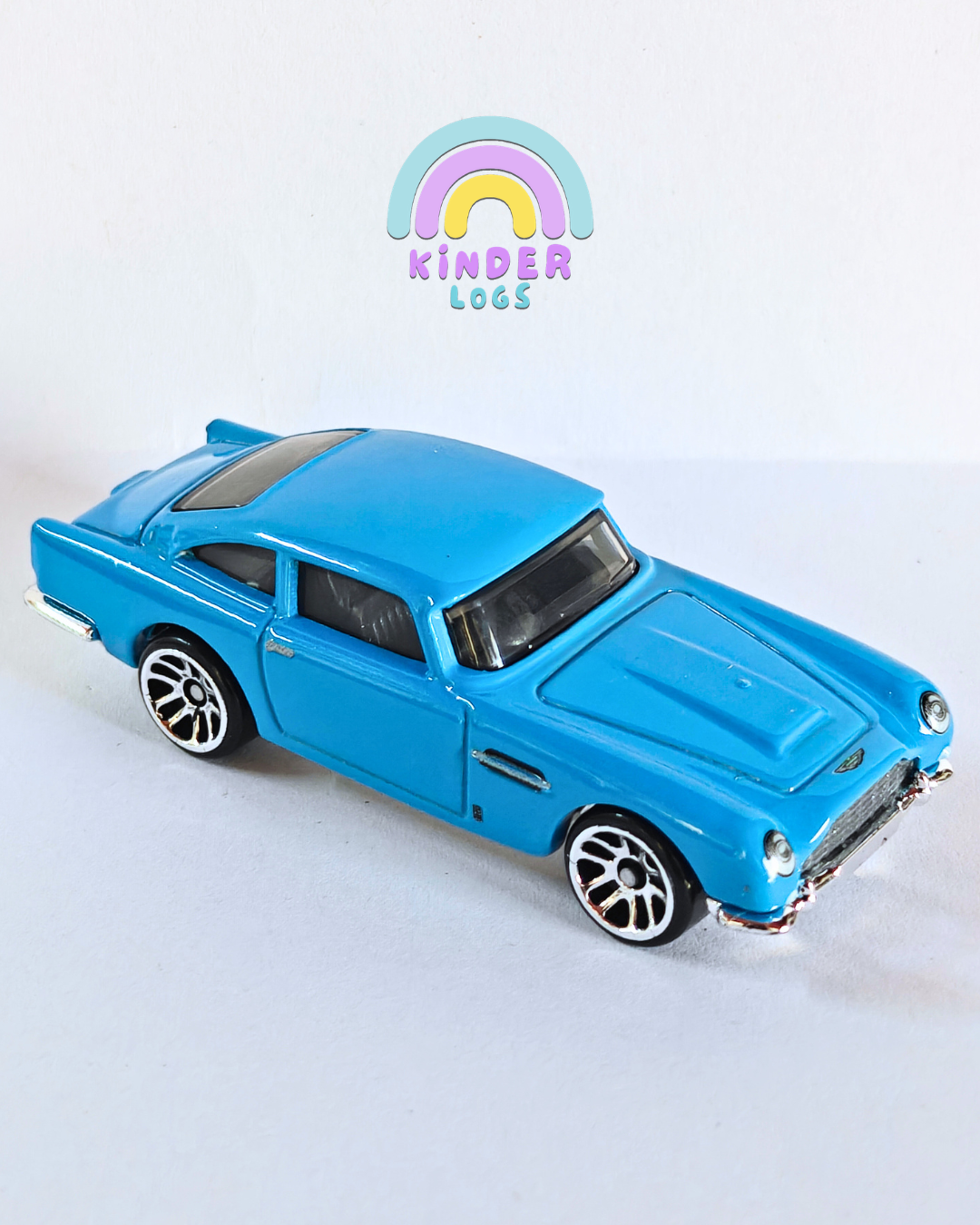 Silver Series Hot Wheels 1963 Aston Martin DB5 - Blue (Uncarded - New)