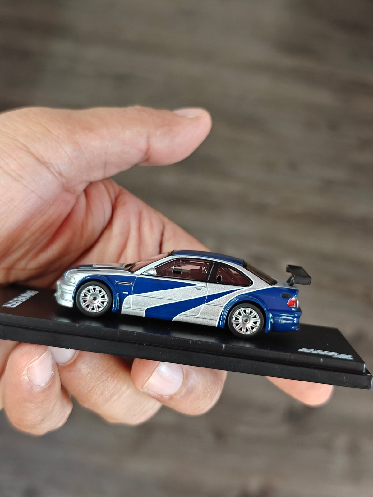 ARBox BMW M3 GTR - NFS Most Wanted (Minor Scratches on Display Box) - Kinder Logs