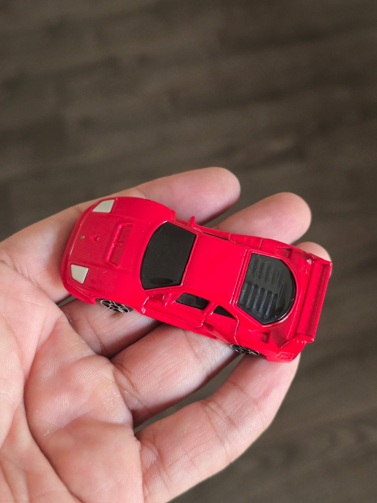 Bburago Ferrari F40 Competizione - Red (Uncarded - New) - Kinder Logs