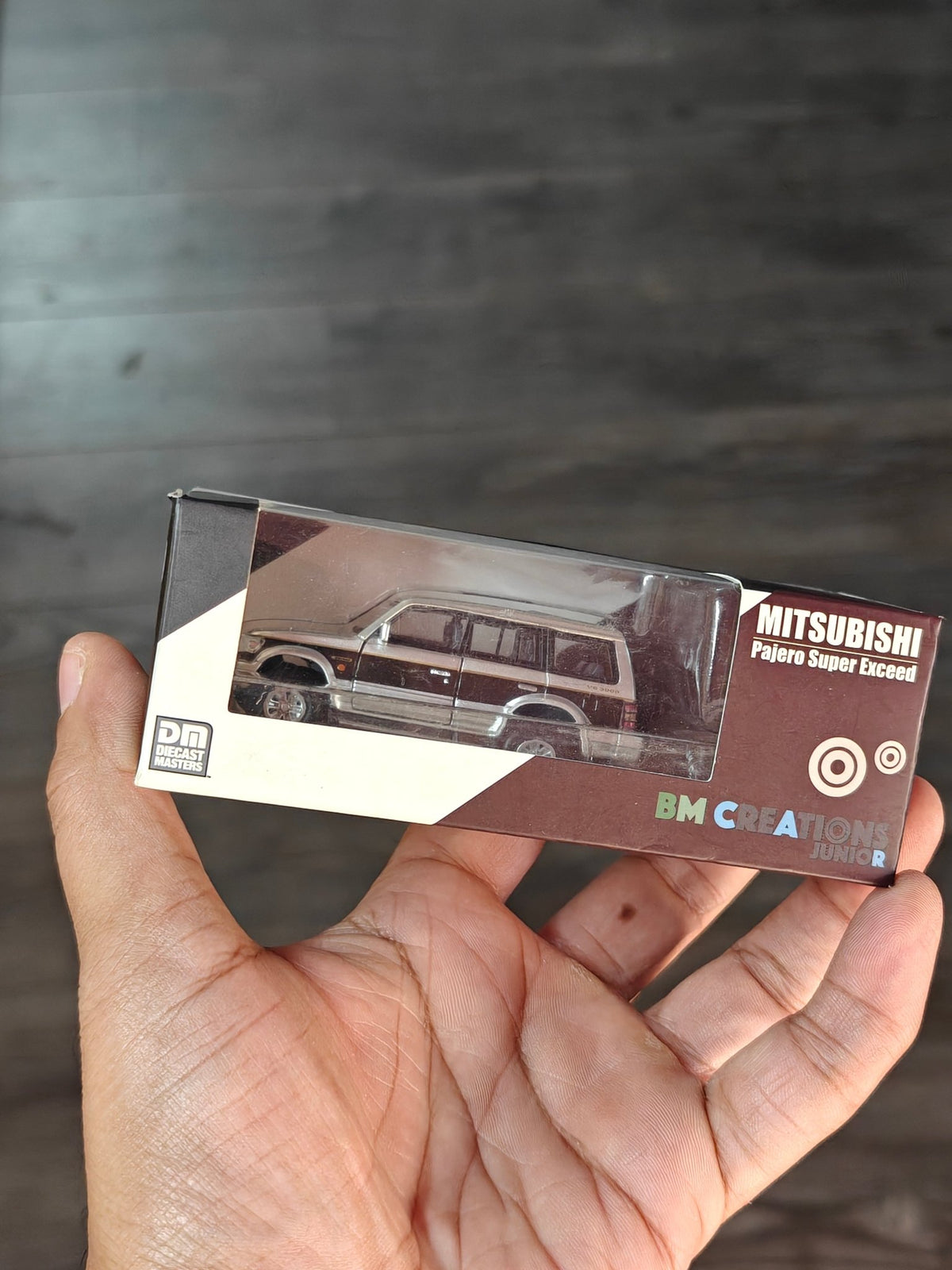 BMC Mitsubishi Pajero Super Exceed - Beige (Open Box) - Kinder Logs