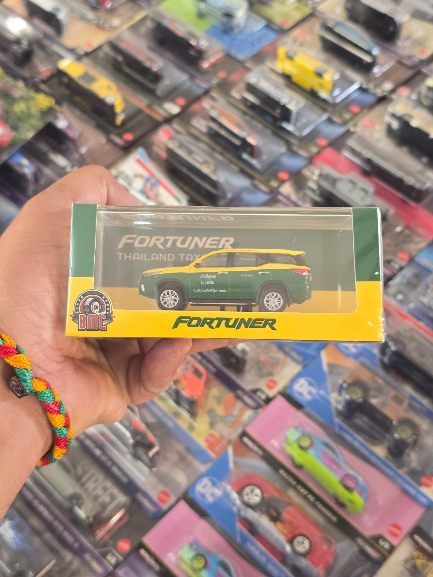 BMC Toyota Fortuner Thailand Taxi - Sealed Box - Kinder Logs