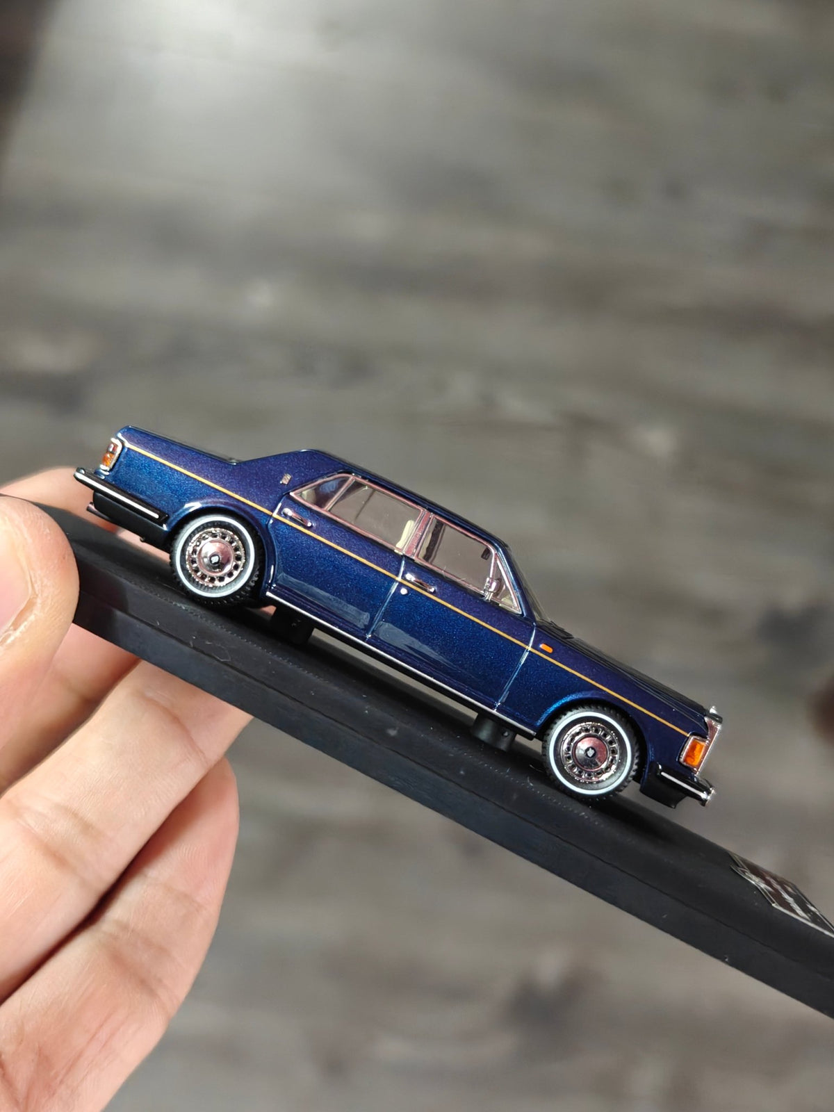 GFCC 1994 Rolls-Royce Silver Spur III - Blue (Open Box) - Kinder Logs