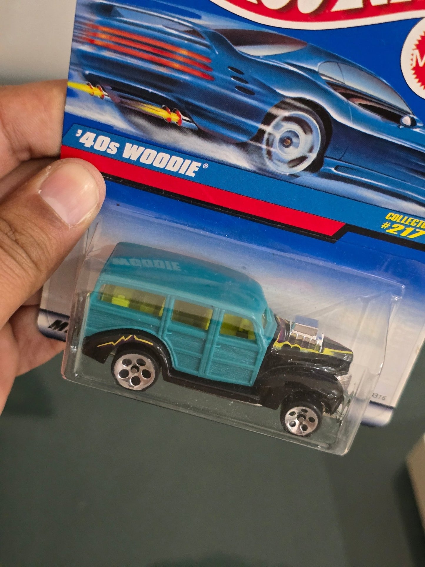 Hot Wheels 1940s Woodie - Collector #217 (1997 Card) - Kinder Logs