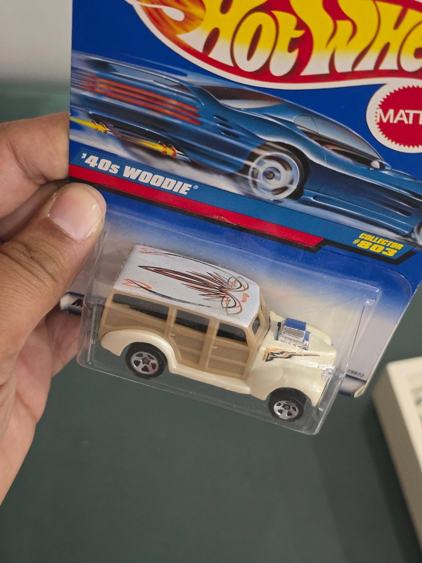 Hot Wheels 1940s Woodie - Collector #803 - Kinder Logs