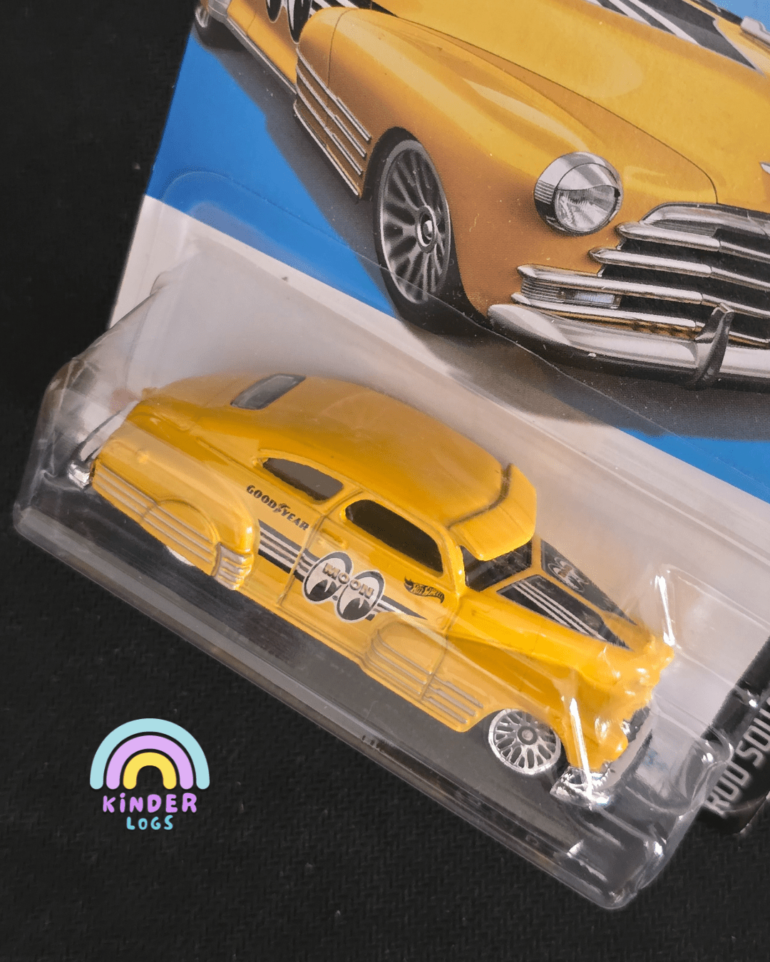 Hot Wheels 1947 Chevy Fleetline Moon Eyes - Yellow (Imported) - Kinder Logs
