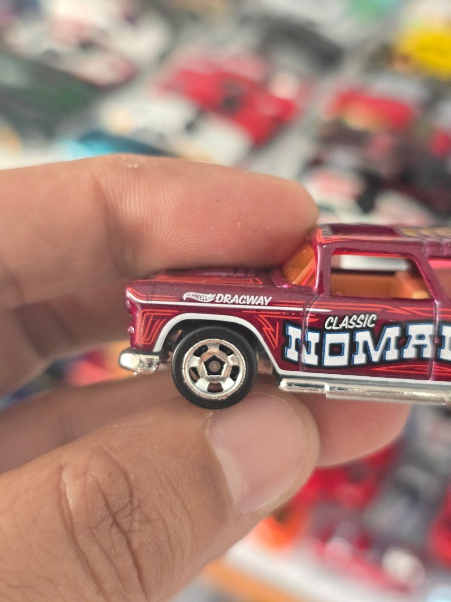 Hot Wheels 1955 Chevrolet Nomad (Uncarded) - Kinder Logs