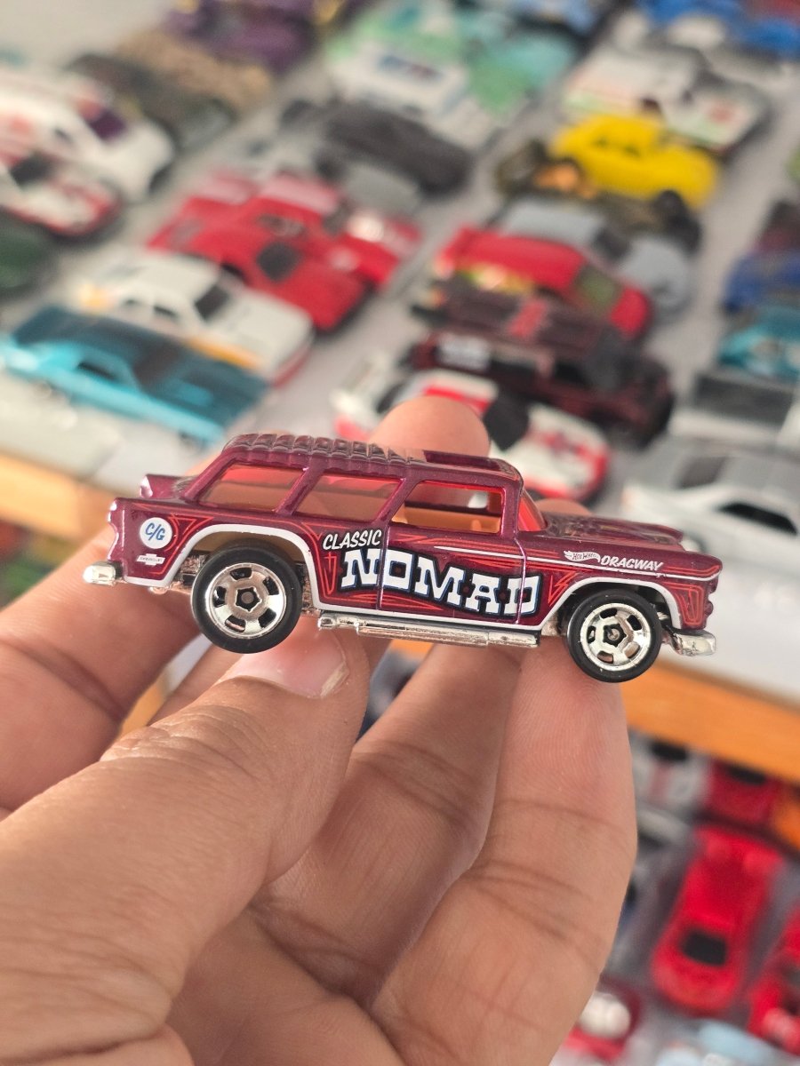 Hot Wheels 1955 Chevrolet Nomad (Uncarded) - Kinder Logs
