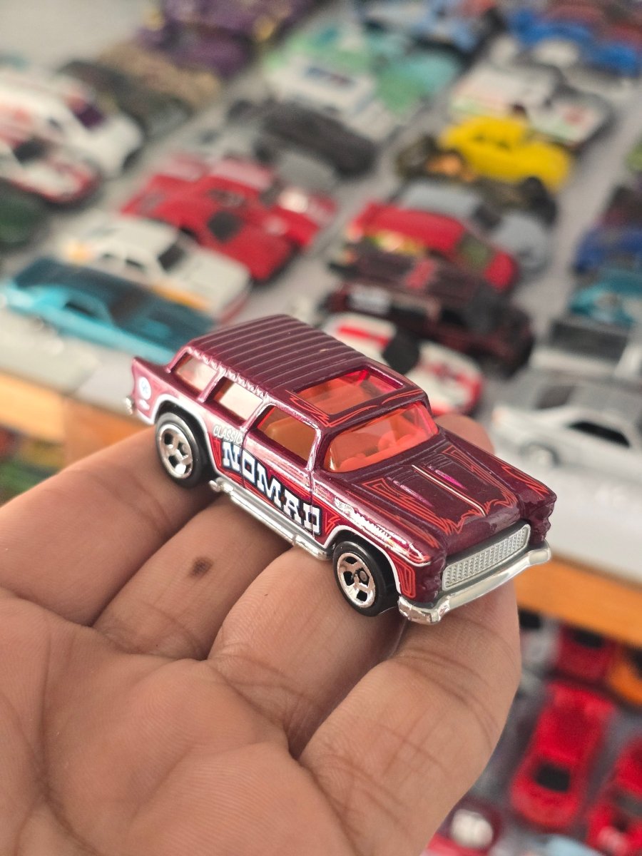 Hot Wheels 1955 Chevrolet Nomad (Uncarded) - Kinder Logs