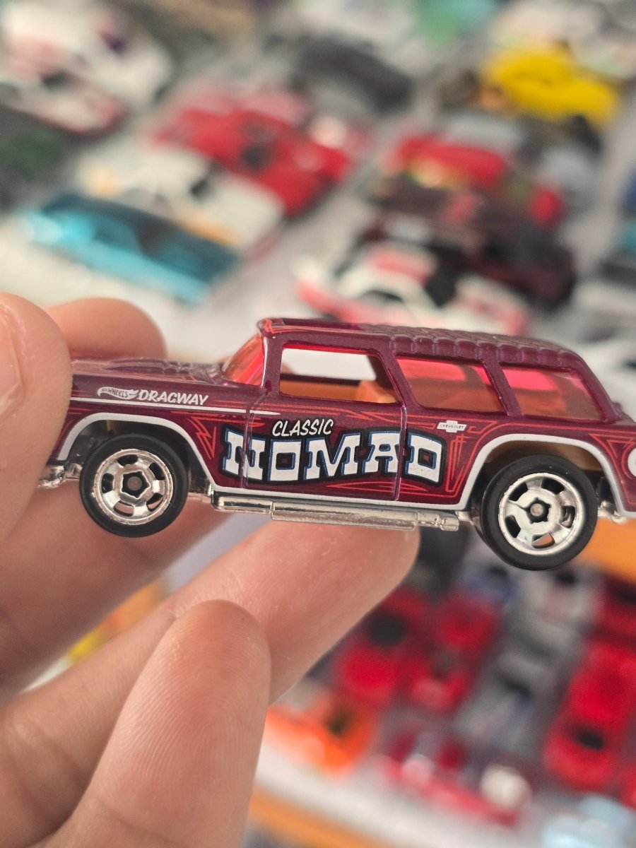 Hot Wheels 1955 Chevrolet Nomad (Uncarded) - Kinder Logs