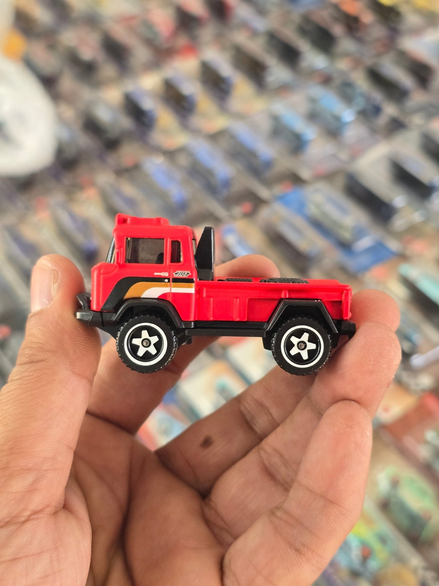 Hot Wheels 1957 Jeep FC - Red (Uncarded) - Kinder Logs