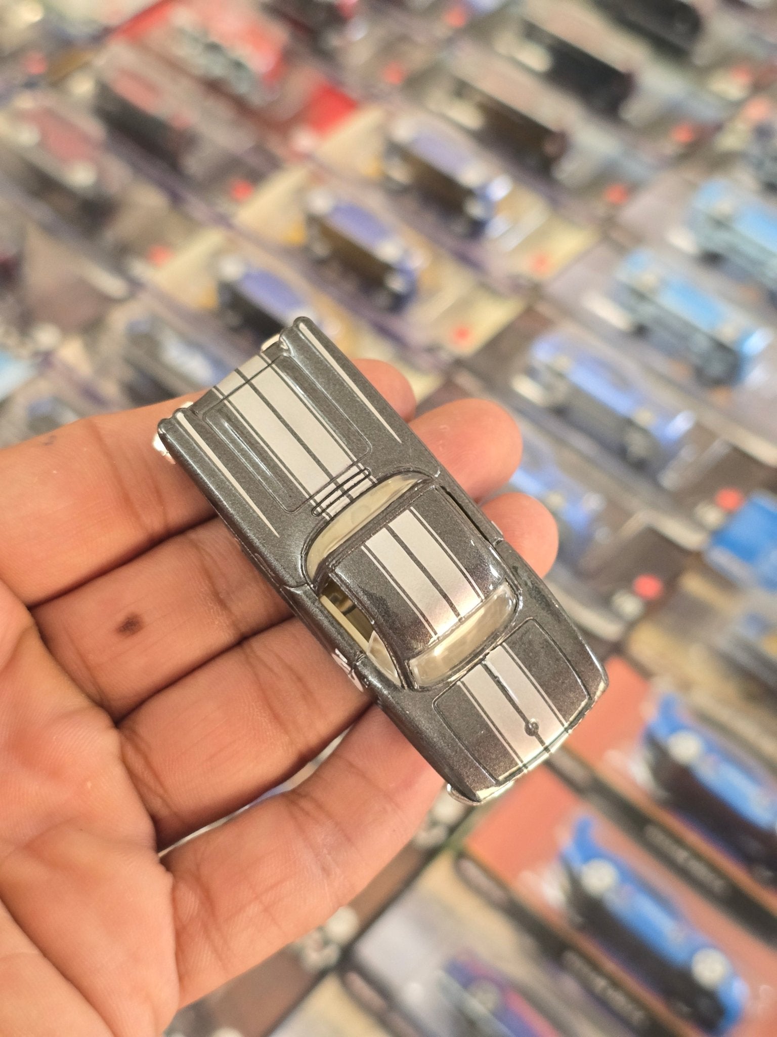 Hot Wheels 1962 Chevrolet Corvette - Grey (Uncarded) - Kinder Logs