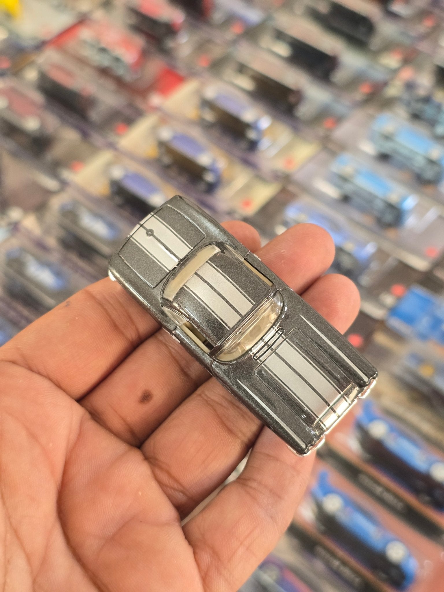 Hot Wheels 1962 Chevrolet Corvette - Grey (Uncarded) - Kinder Logs