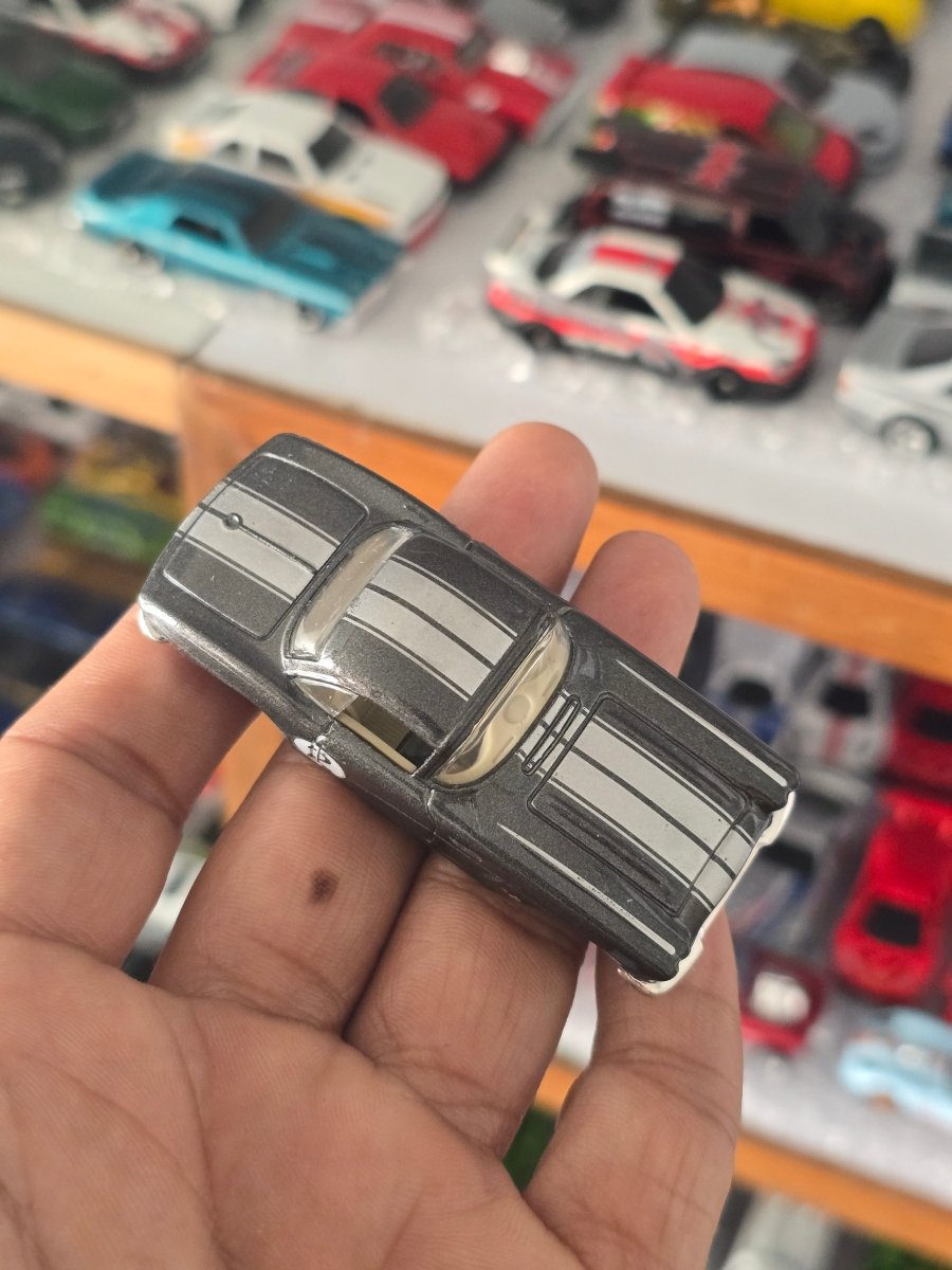 Hot Wheels 1962 Chevrolet Corvette - Grey (Uncarded) - Kinder Logs