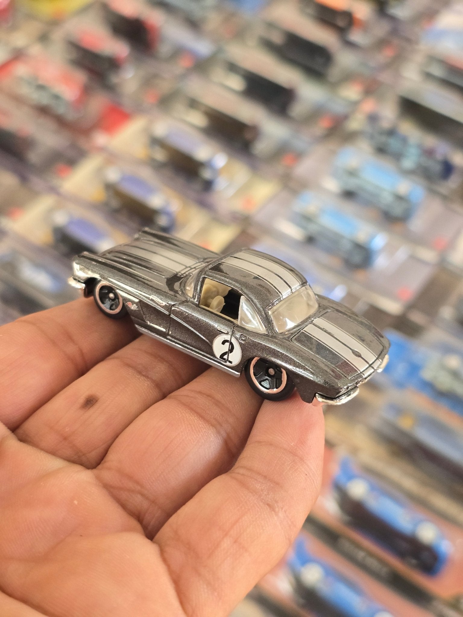 Hot Wheels 1962 Chevrolet Corvette - Grey (Uncarded) - Kinder Logs