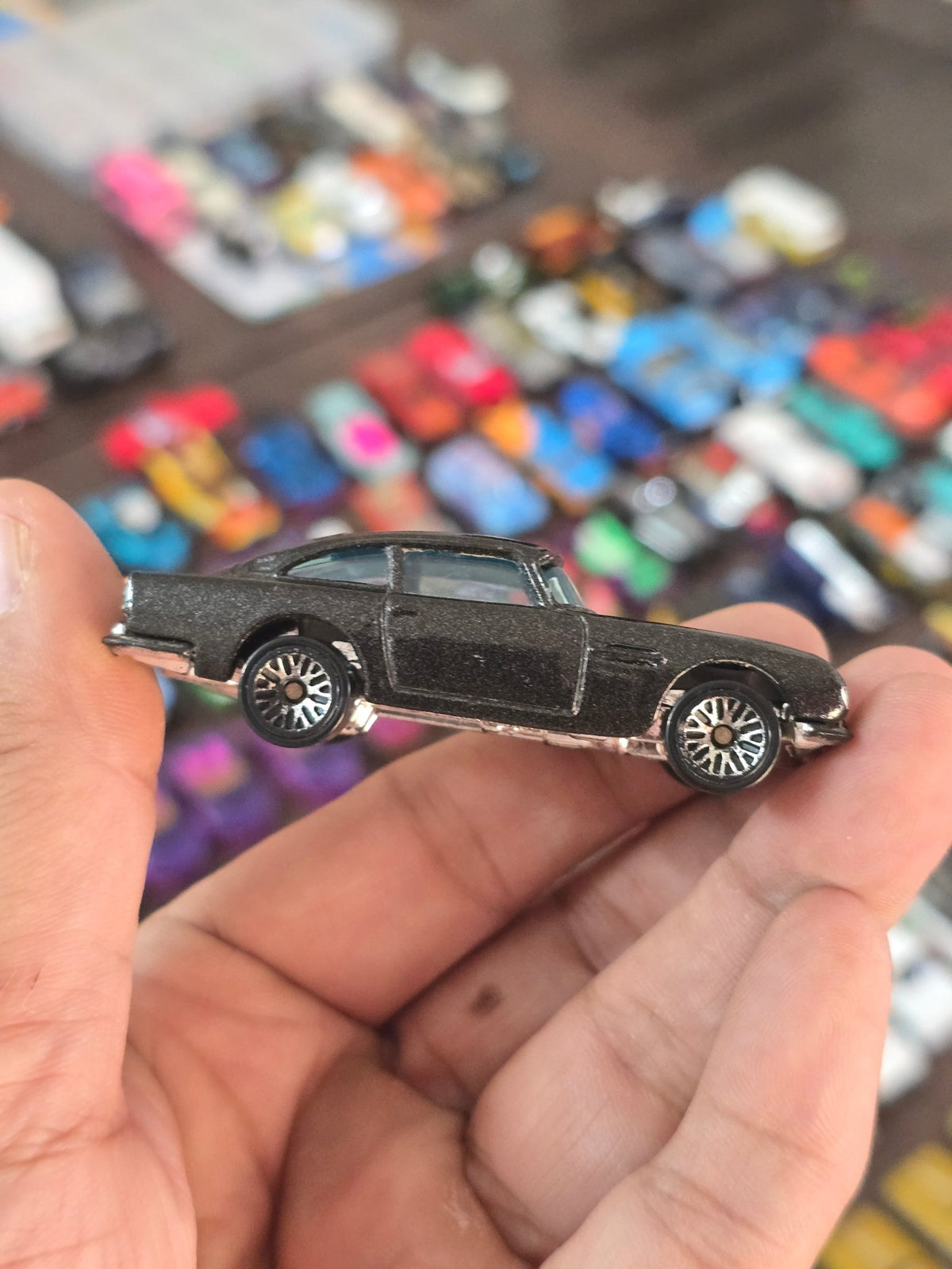 Hot Wheels 1963 Aston Martin DB5 - Black (Pre - Owned) - Kinder Logs