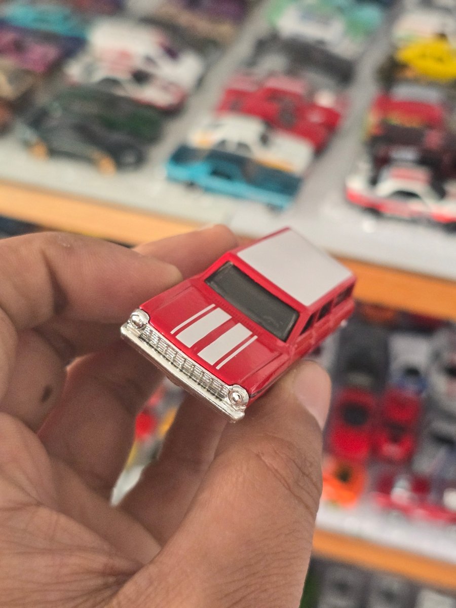 Hot Wheels 1964 Chevrolet Nova Wagon (Uncarded) - Kinder Logs