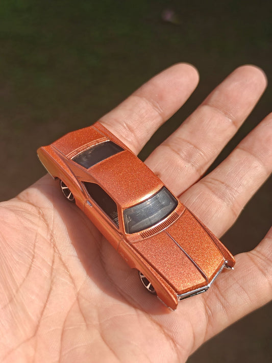 Hot Wheels 1966 Buick Riviera - Rust (Uncarded - New) - Kinder Logs