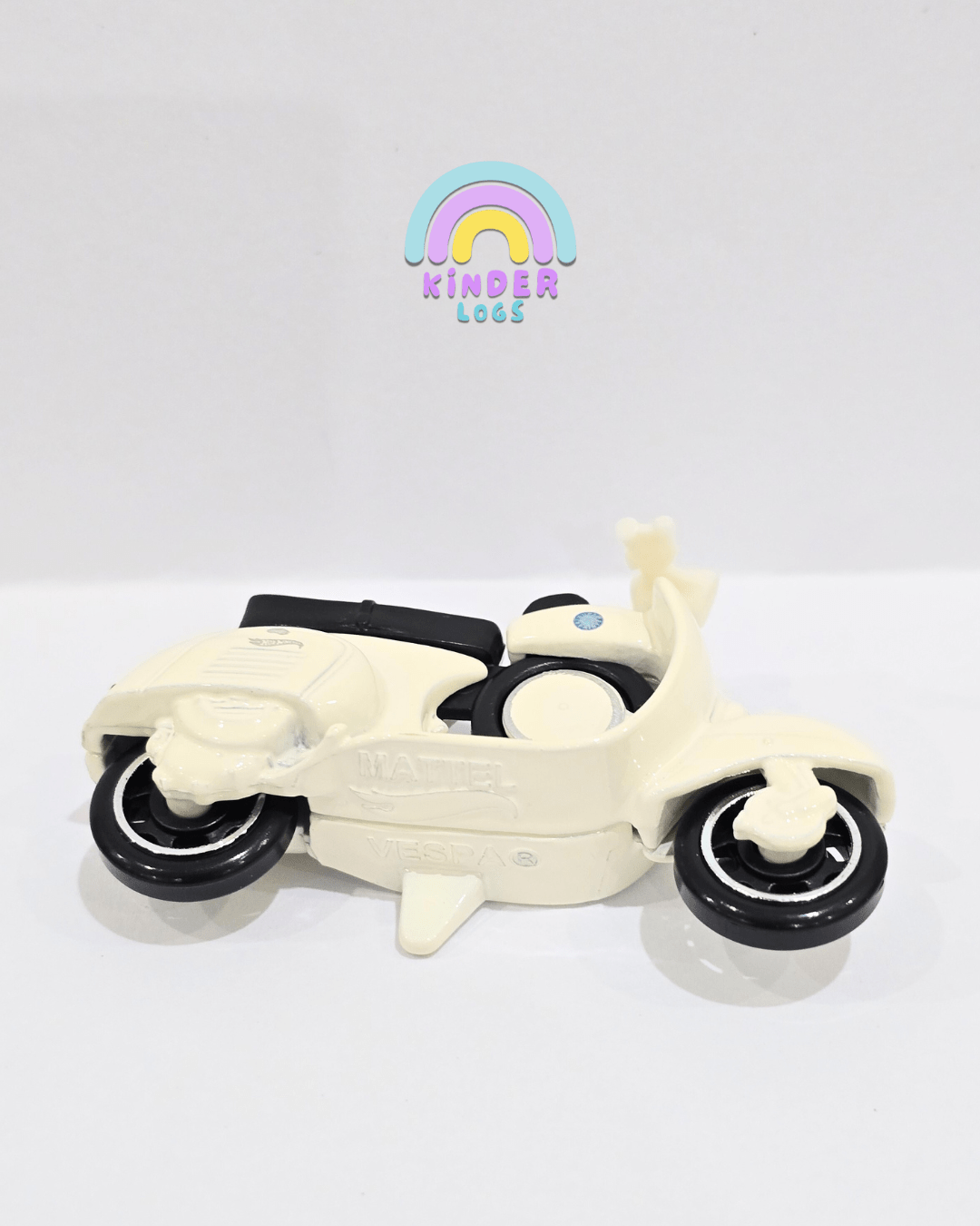 Hot Wheels 1966 Vespa 90 SS Scooter - White (Uncarded) - Kinder Logs