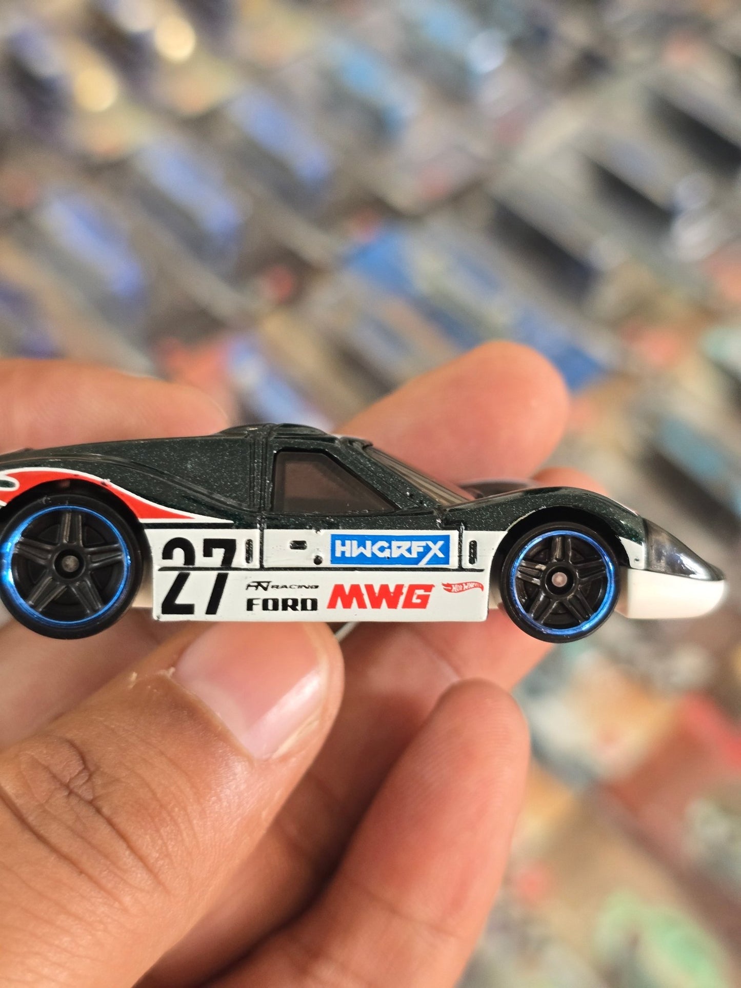 Hot Wheels 1967 Ford GT40 MKIV - Dark Green (Uncarded) - Kinder Logs