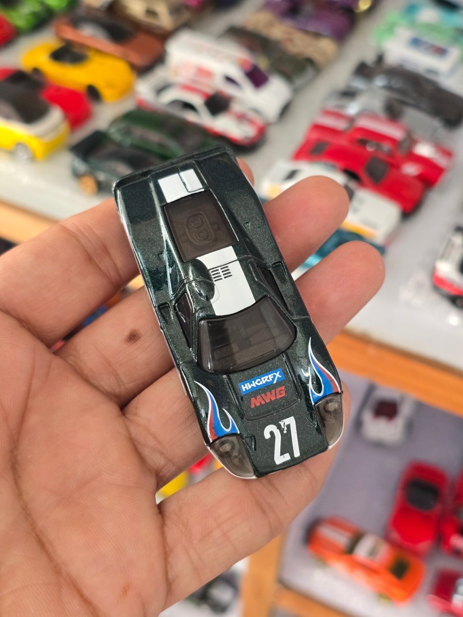 Hot Wheels 1967 Ford GT40 MKIV - Dark Green (Uncarded) - Kinder Logs