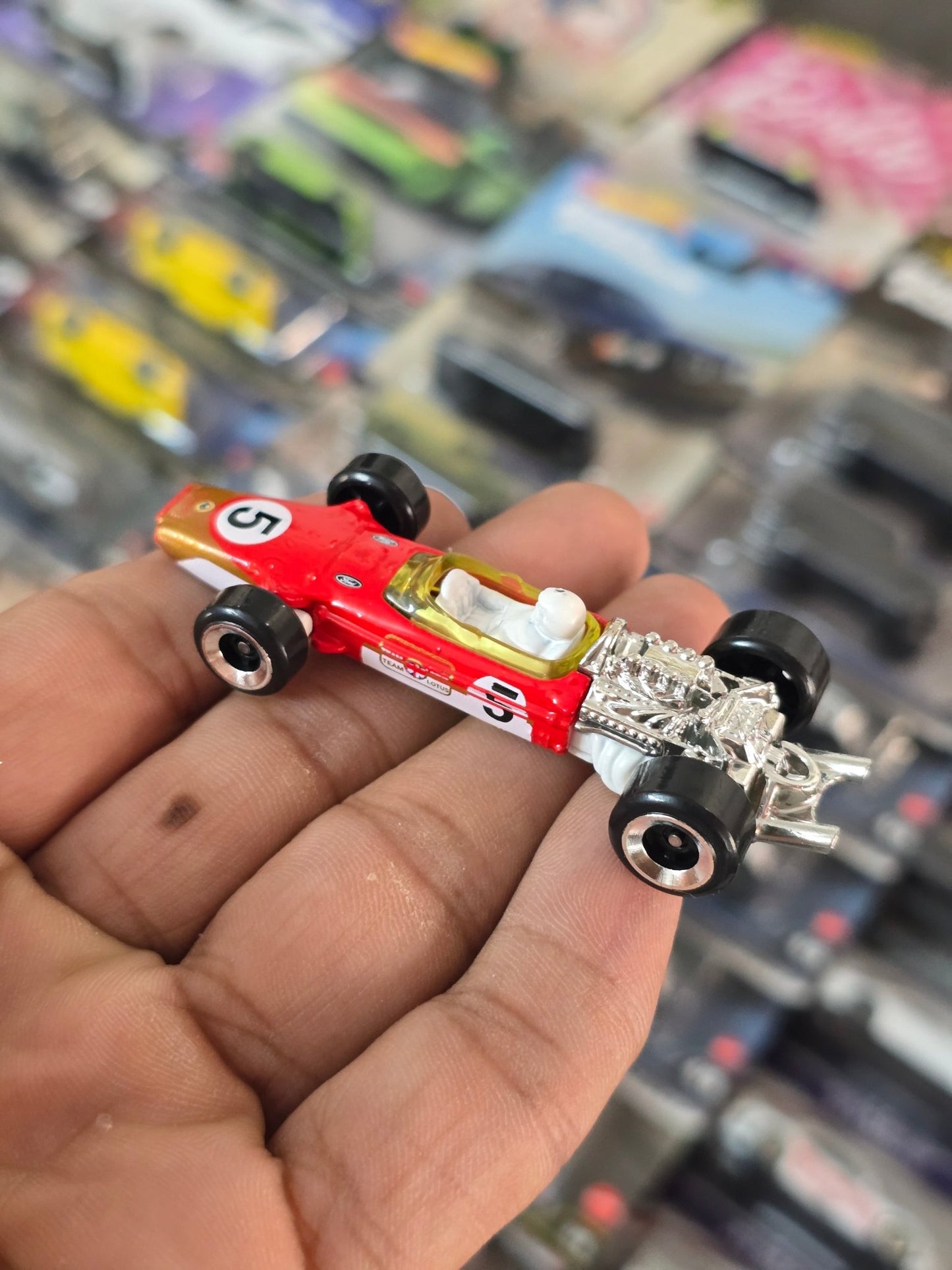 Hot Wheels 1967 Lotus Type 49 - Red (Uncarded) - Kinder Logs
