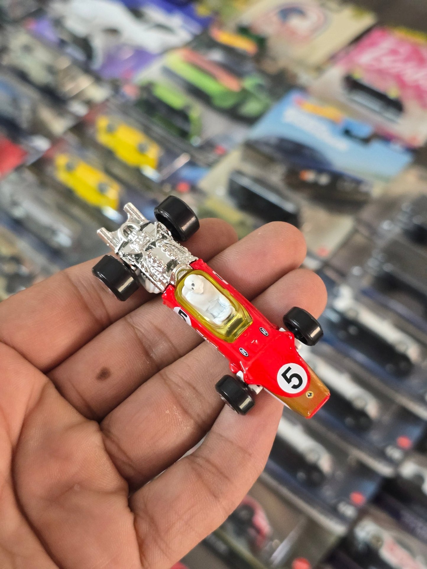 Hot Wheels 1967 Lotus Type 49 - Red (Uncarded) - Kinder Logs