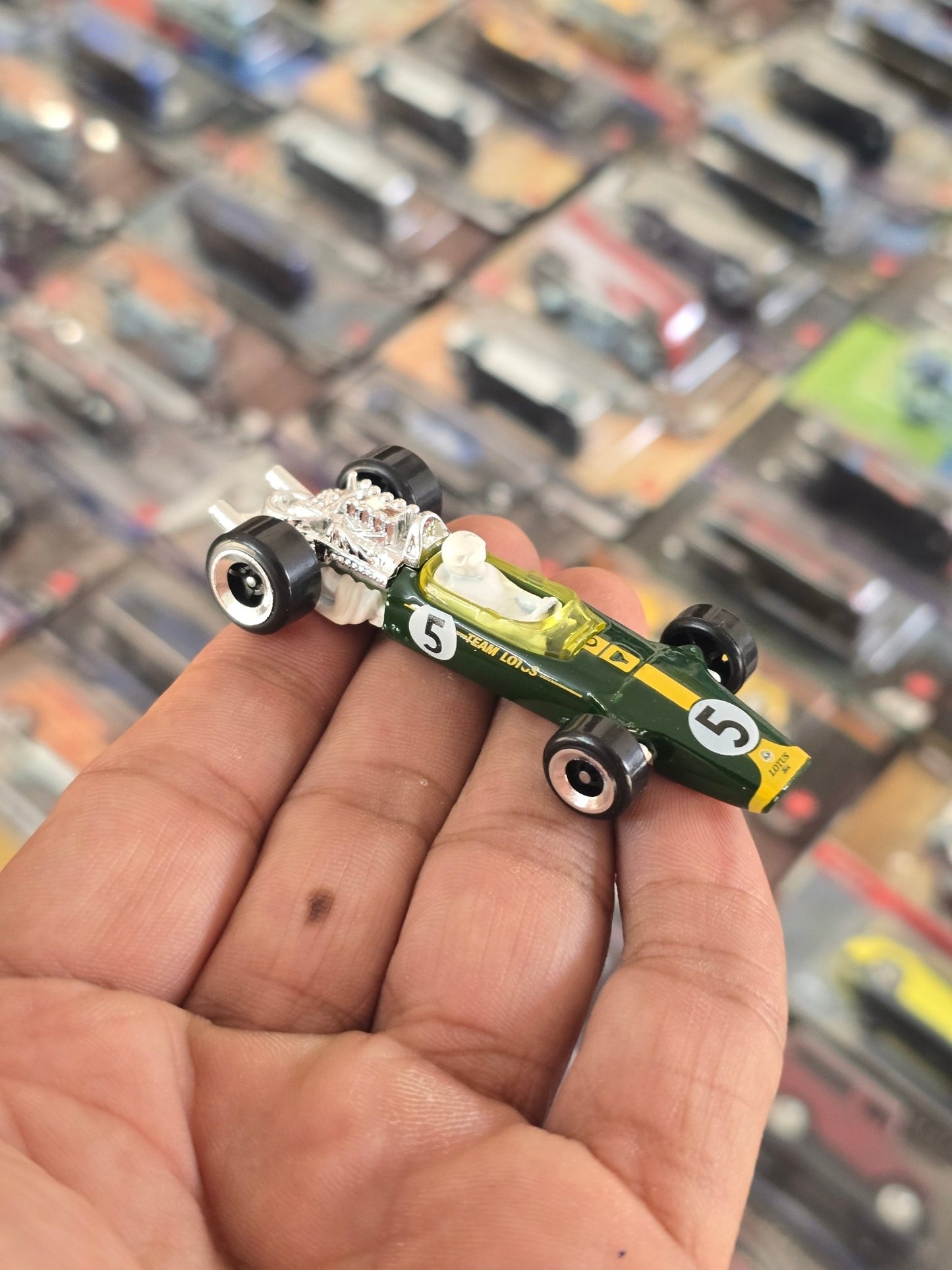 Hot Wheels 1967 Lotus Type 49 (Uncarded) - Kinder Logs